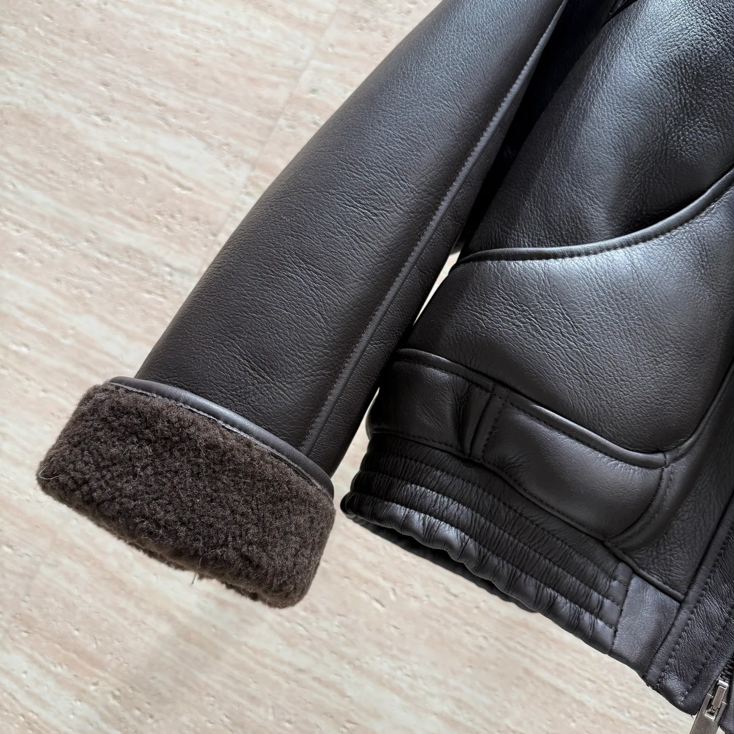 Кожаные Куртки И Дублёнки Женские Celine 1200024