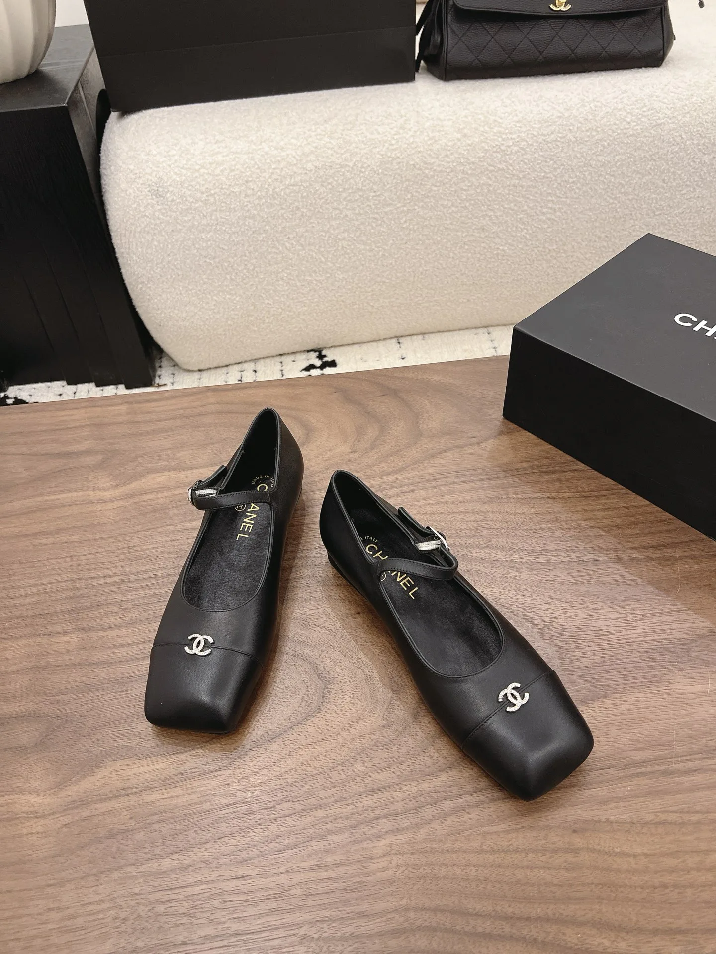 Туфли Женские Chanel 17582595