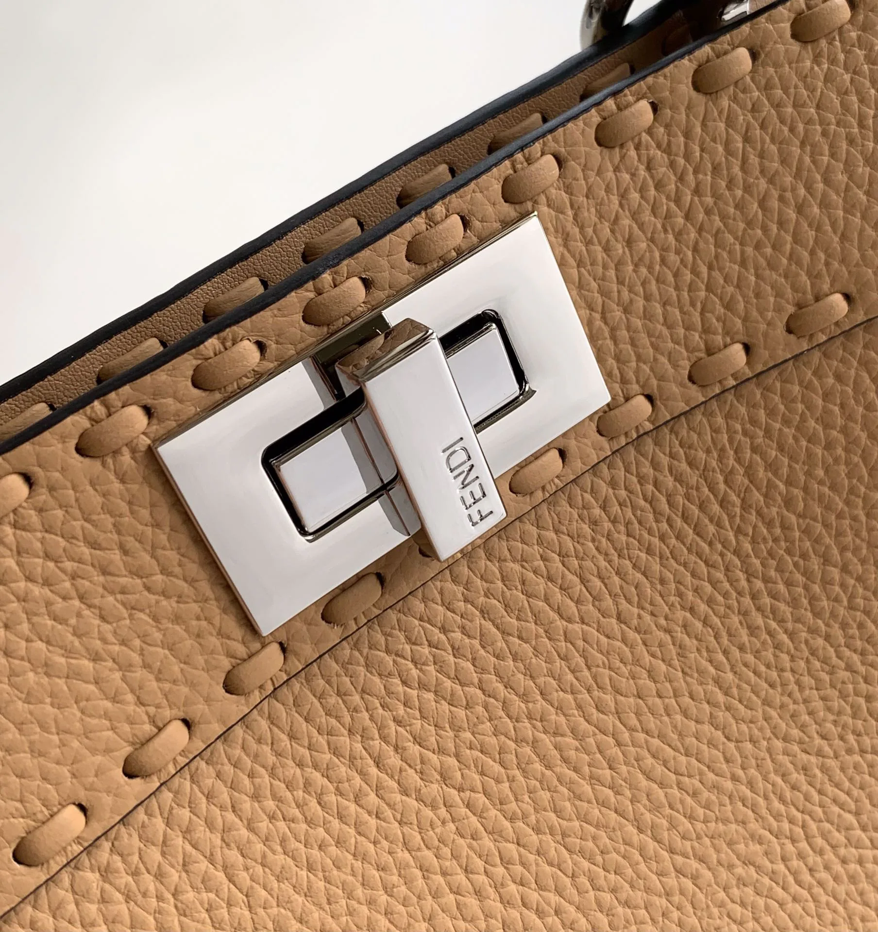 Классические Сумки Женские Fendi 11671439
