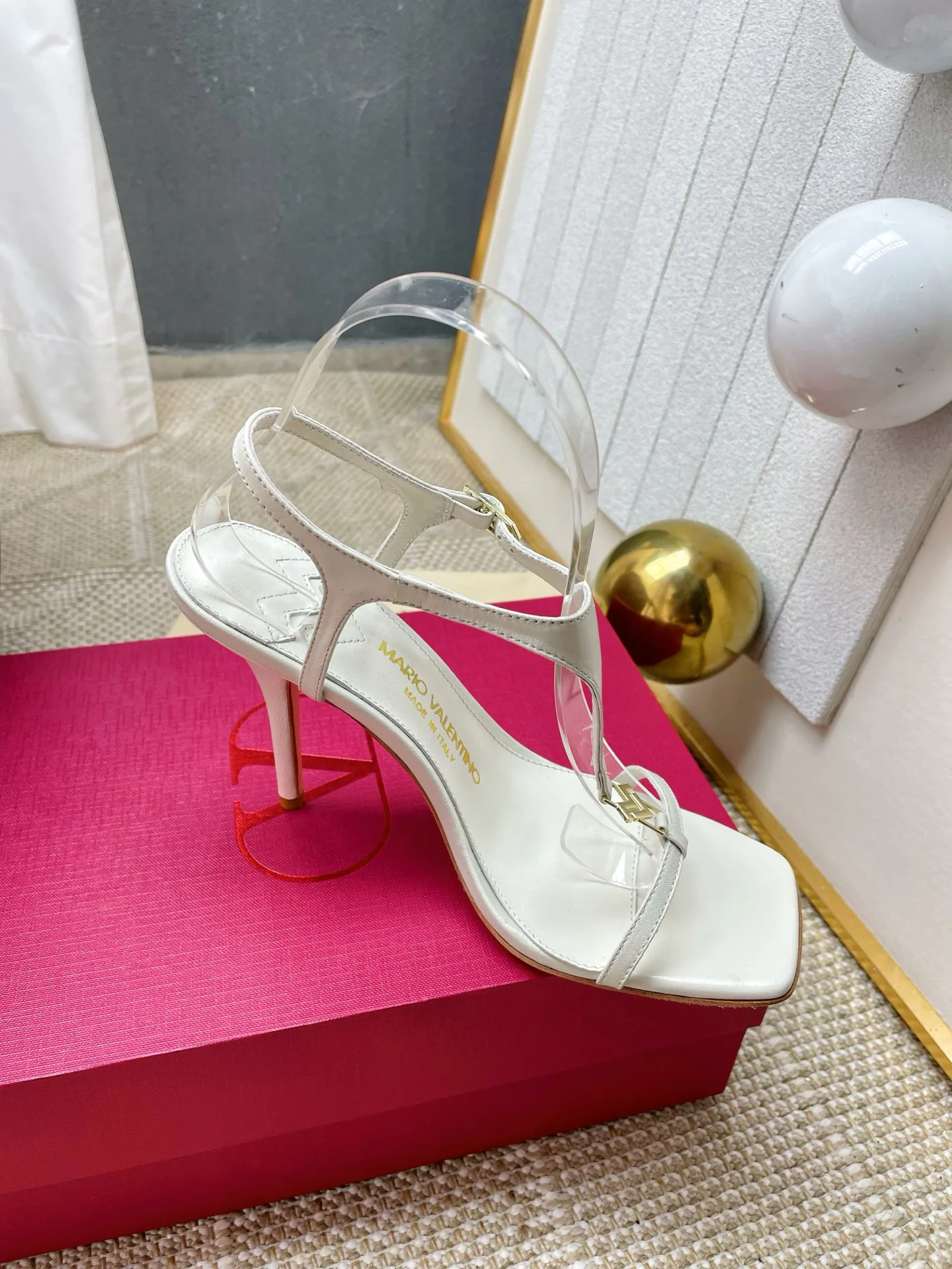 Босоножки Женские Valentino 11479970