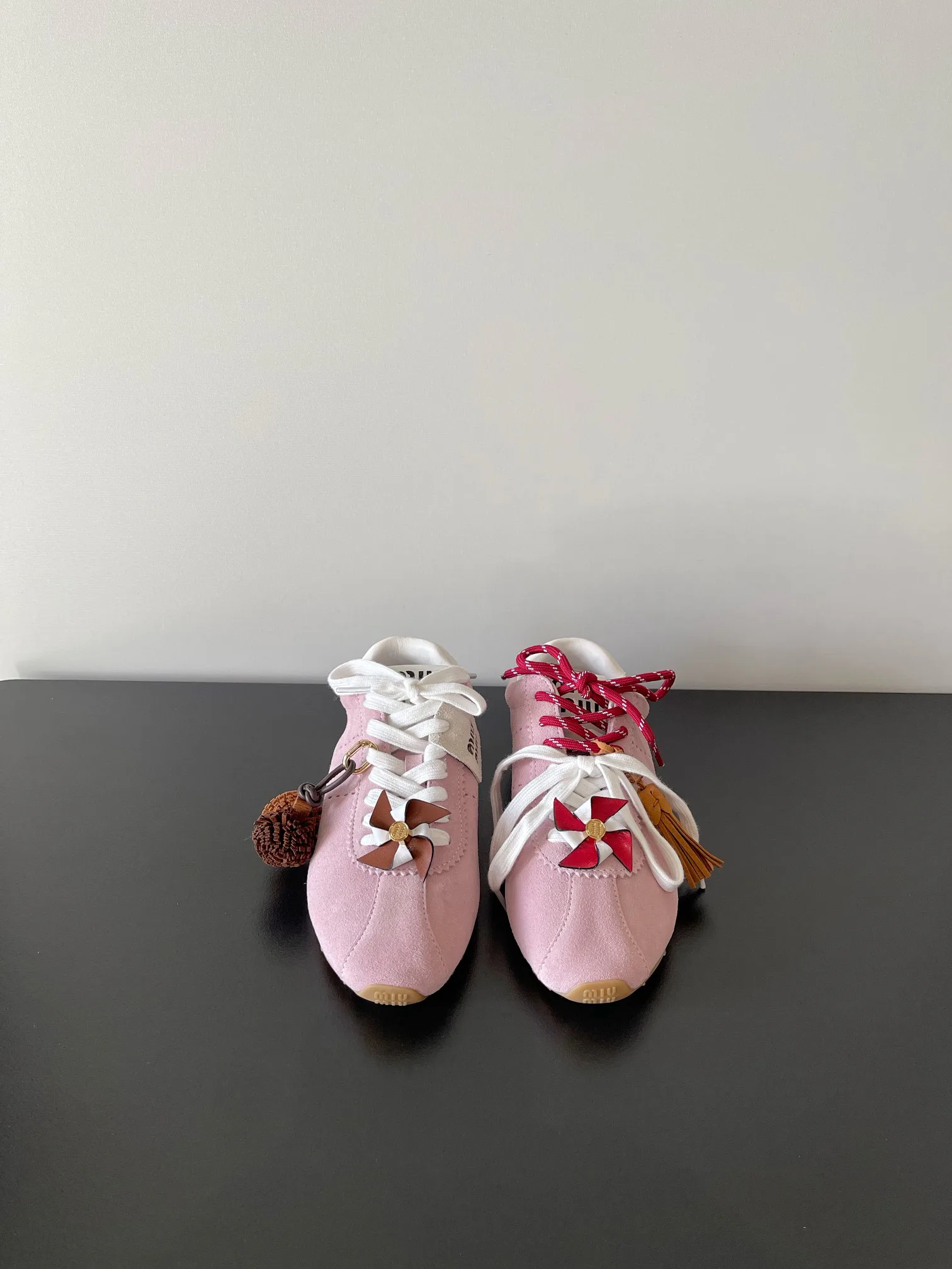 Кроссовки Женские Miu Miu 18703408