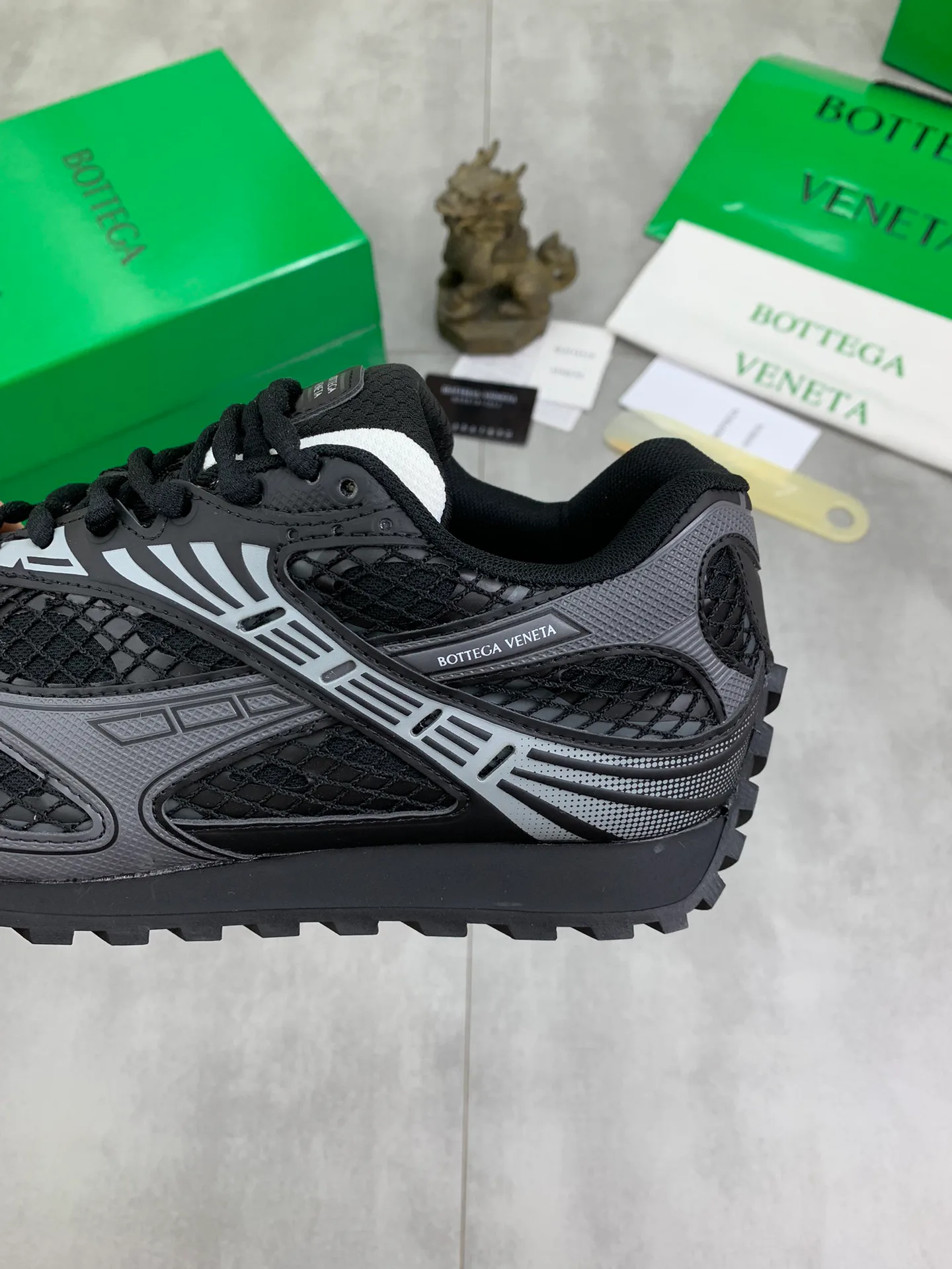Кроссовки Женские Bottega Veneta 18365165