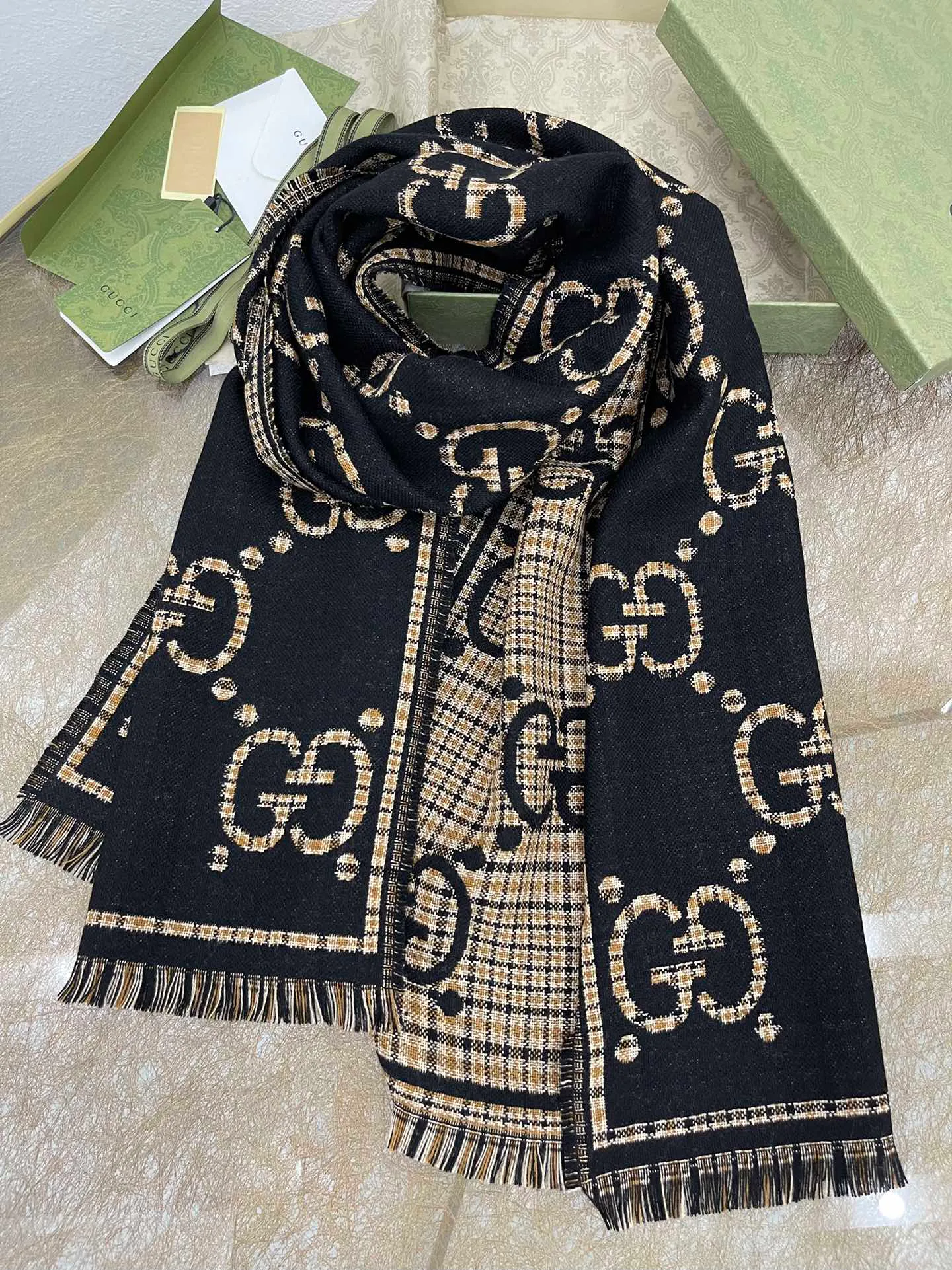 Шарфы Gucci 210179
