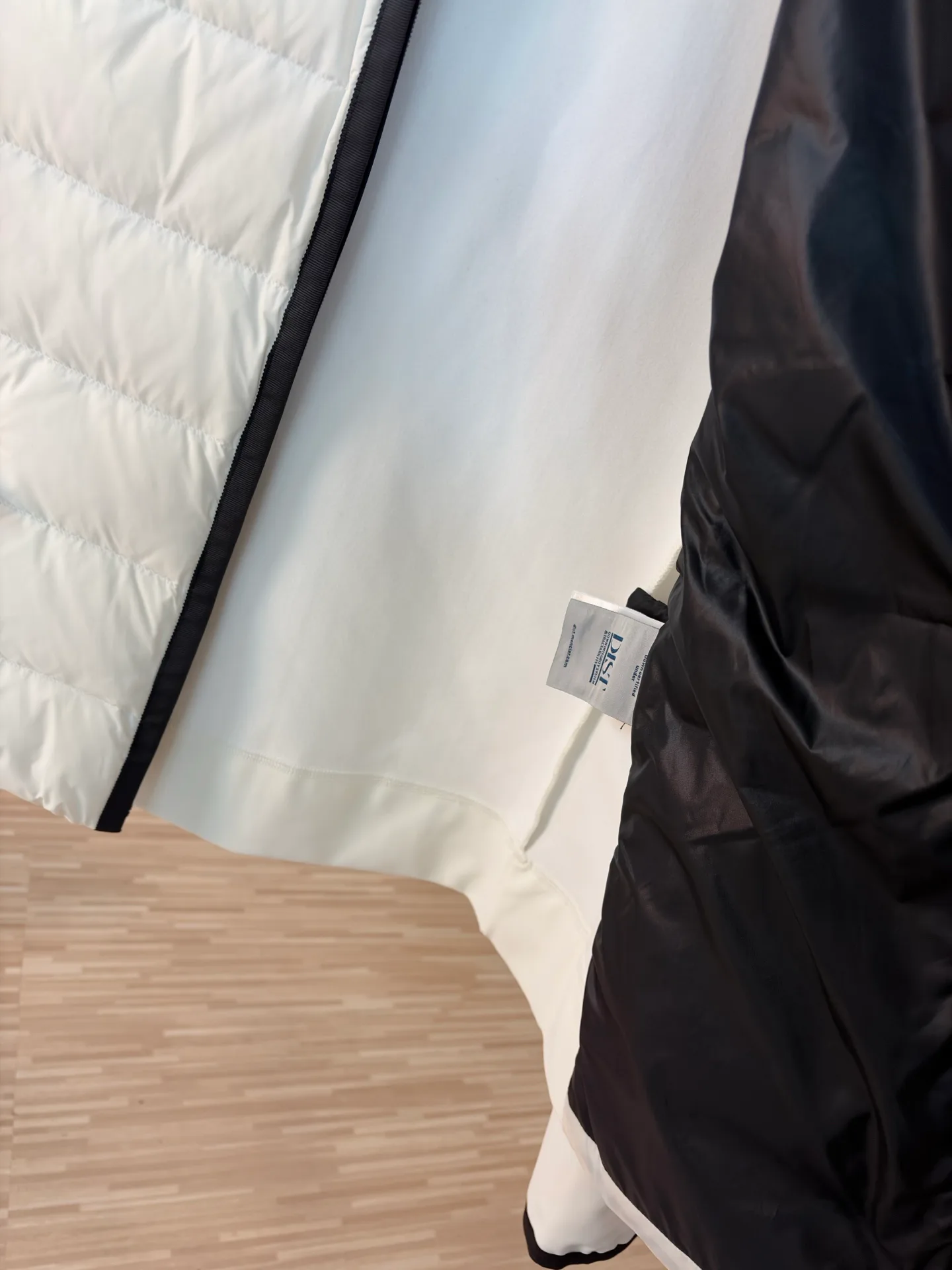 Куртки И Пуховики Женские Moncler 18773209
