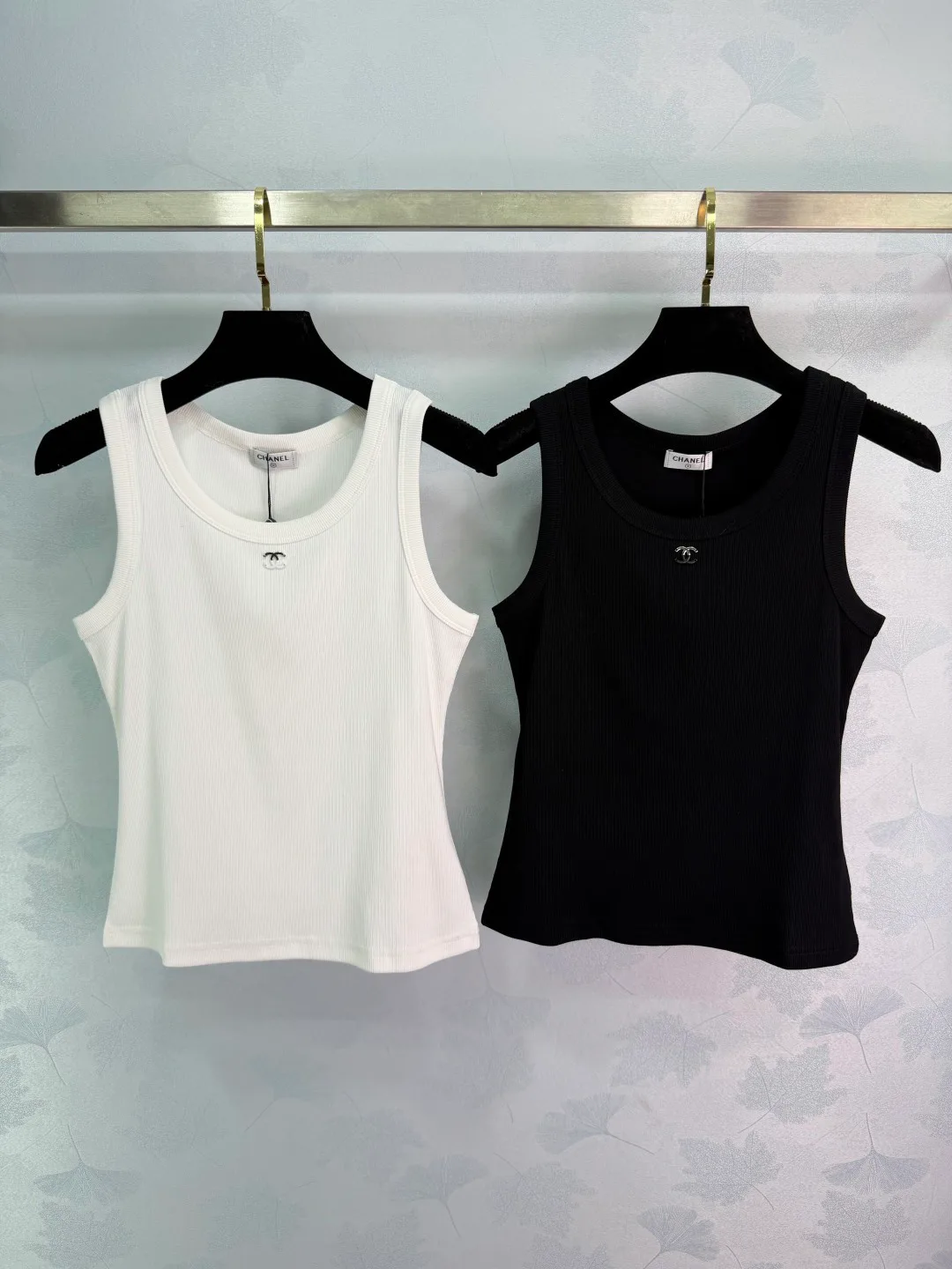 Жилеты Женские Chanel 11959217