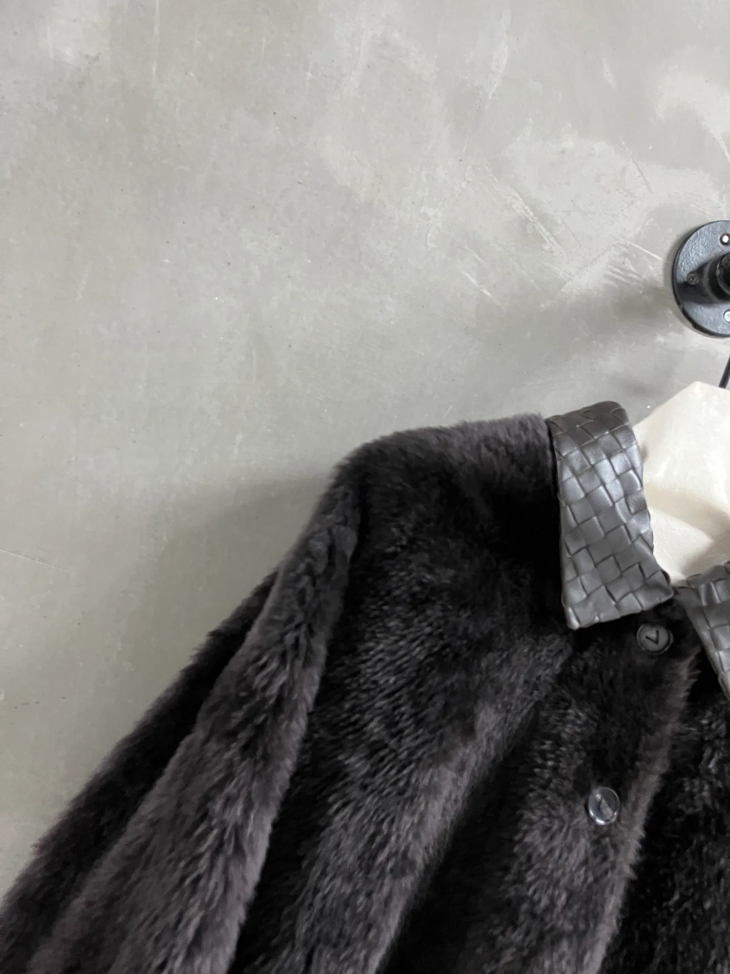 Кожаные Куртки И Дублёнки Женские Bottega Veneta 18770085