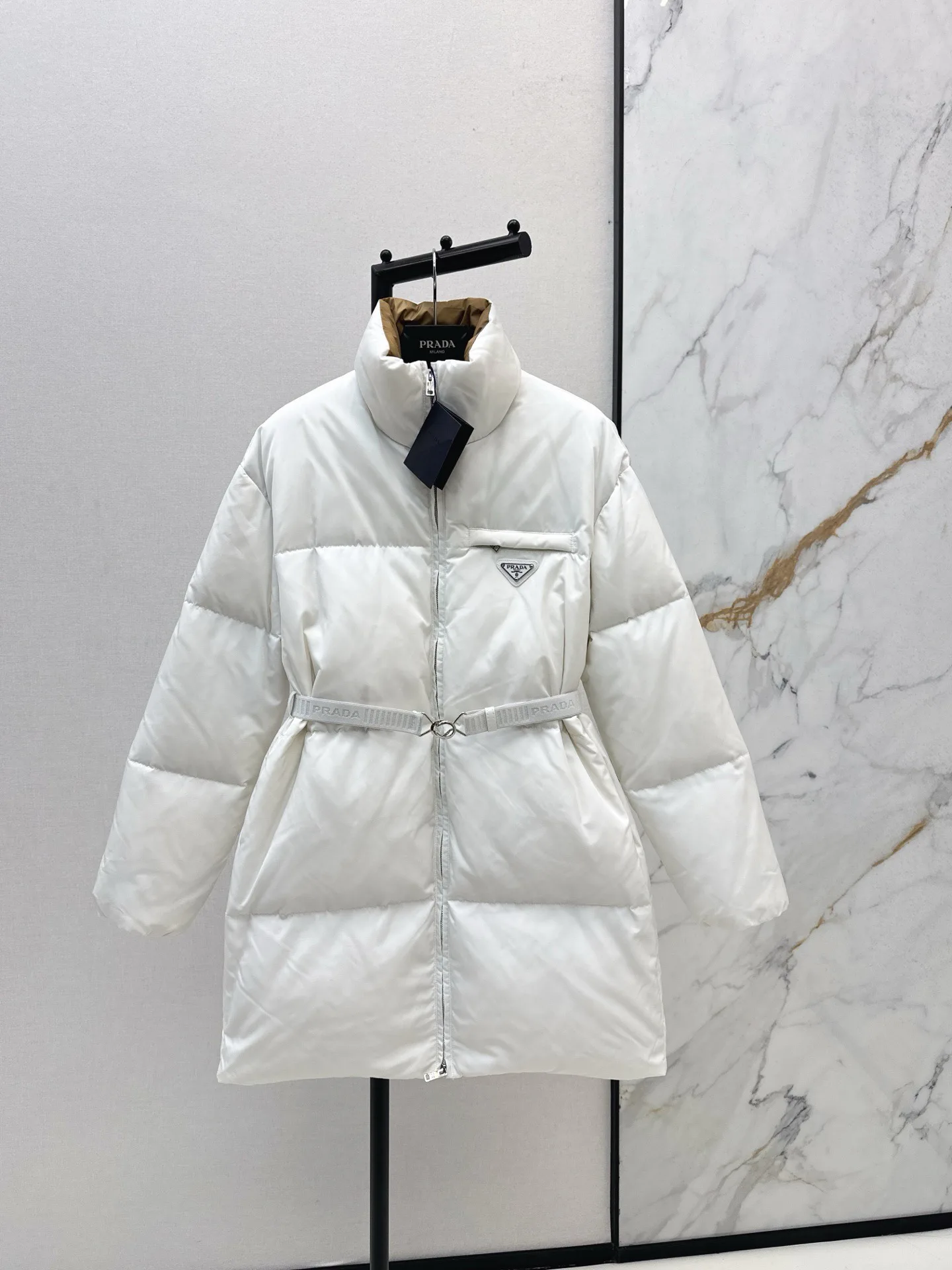 Куртки И Пуховики Женские Prada 19323468