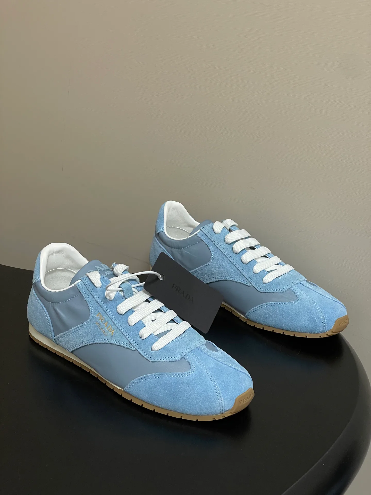 Кроссовки Женские Prada 12810919