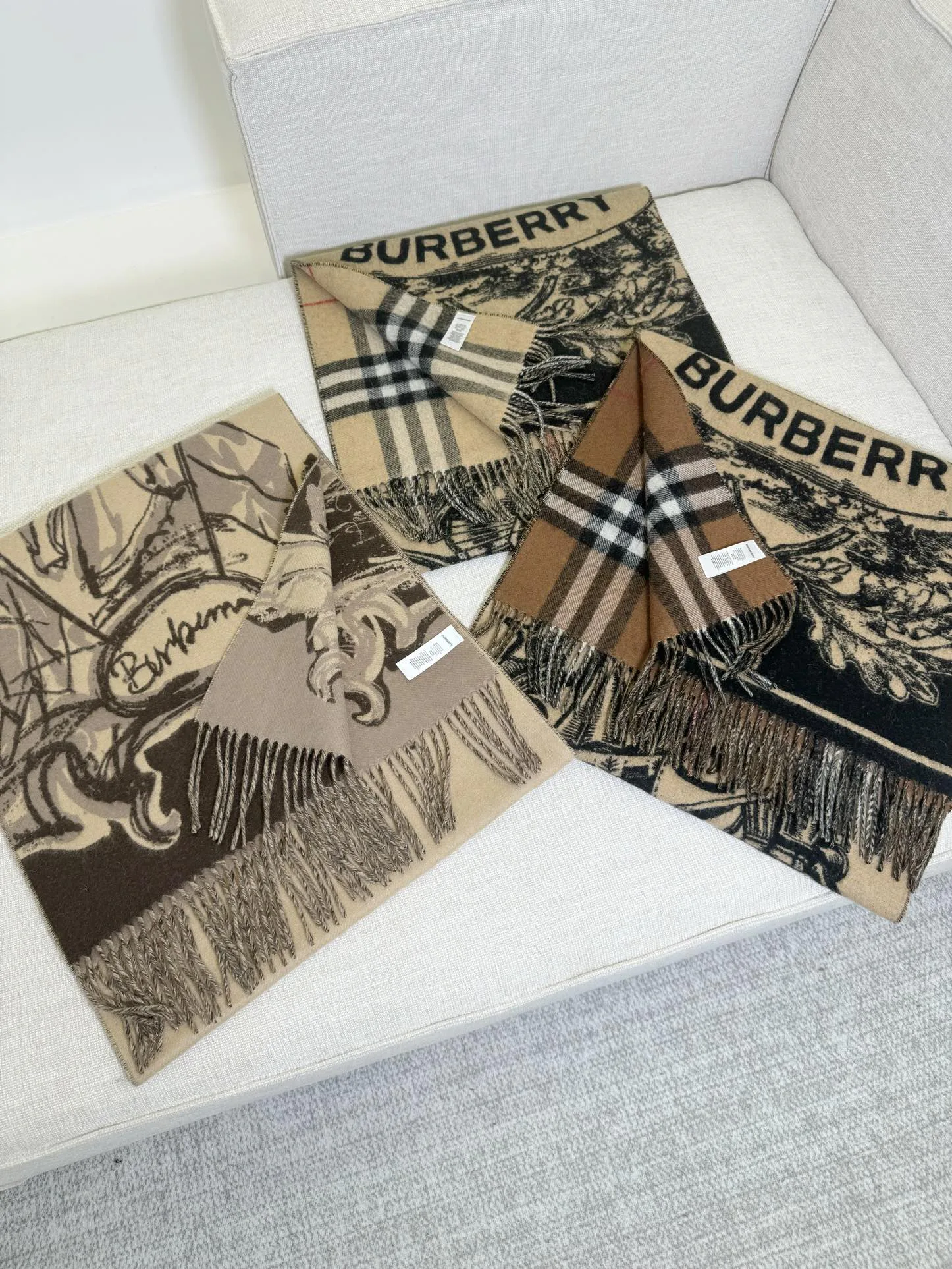 Шарфы Burberry 2210