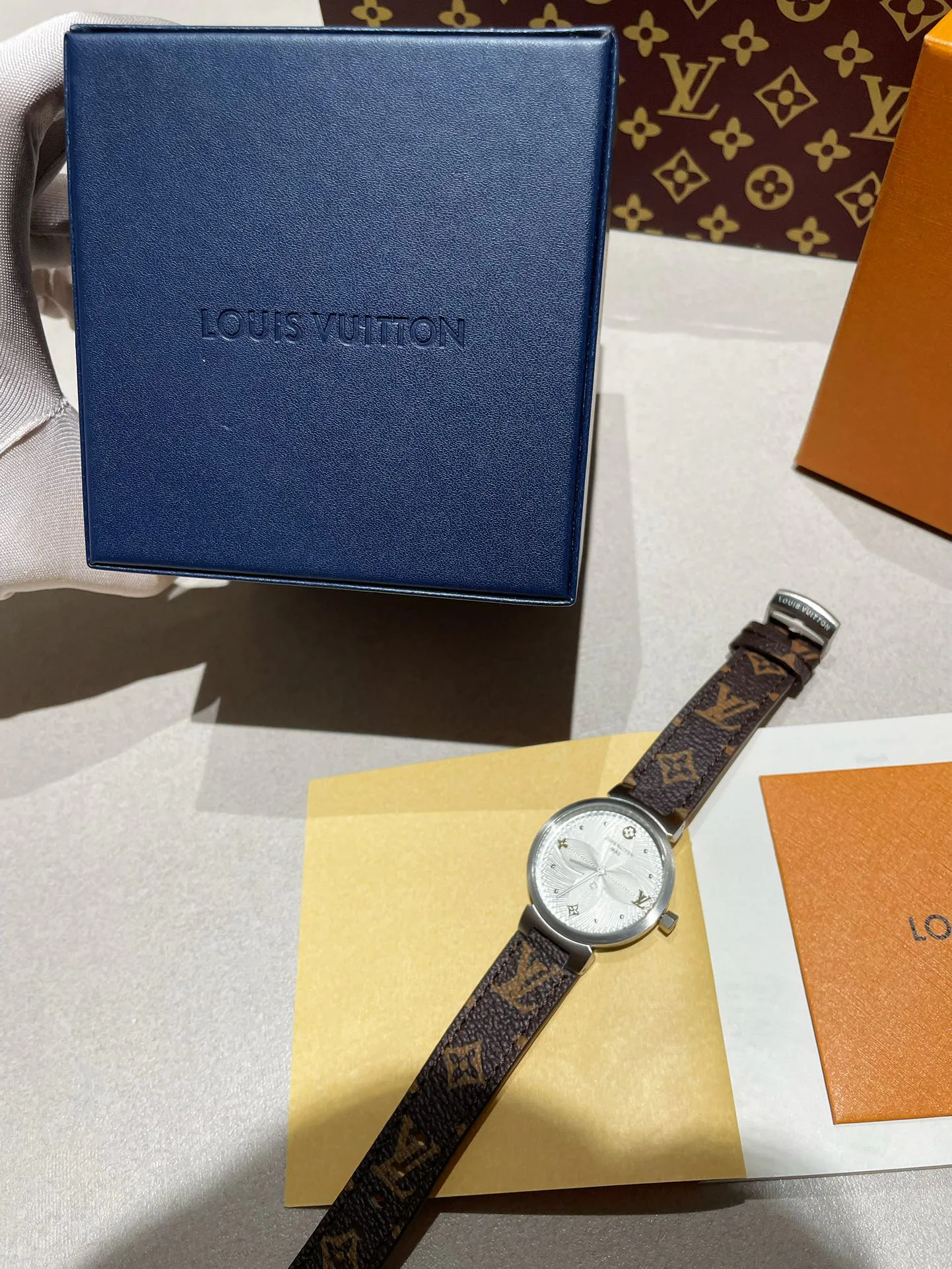 Часы Женские Louis Vuitton 243553