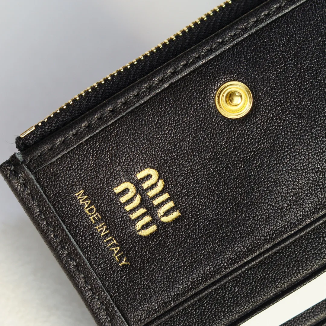 Клатчи Женские Miu Miu 2252259