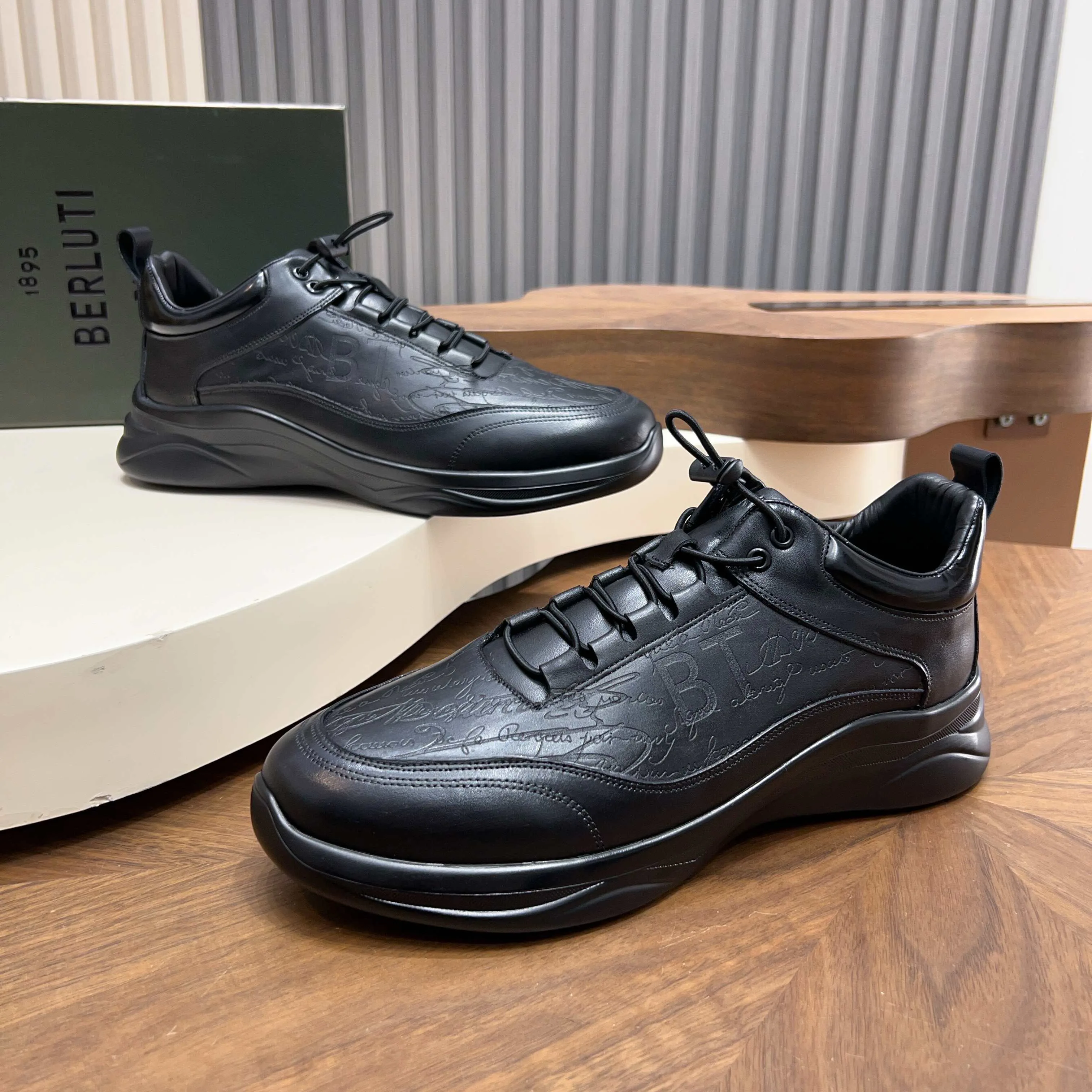 Кроссовки Мужские Berluti 18890257