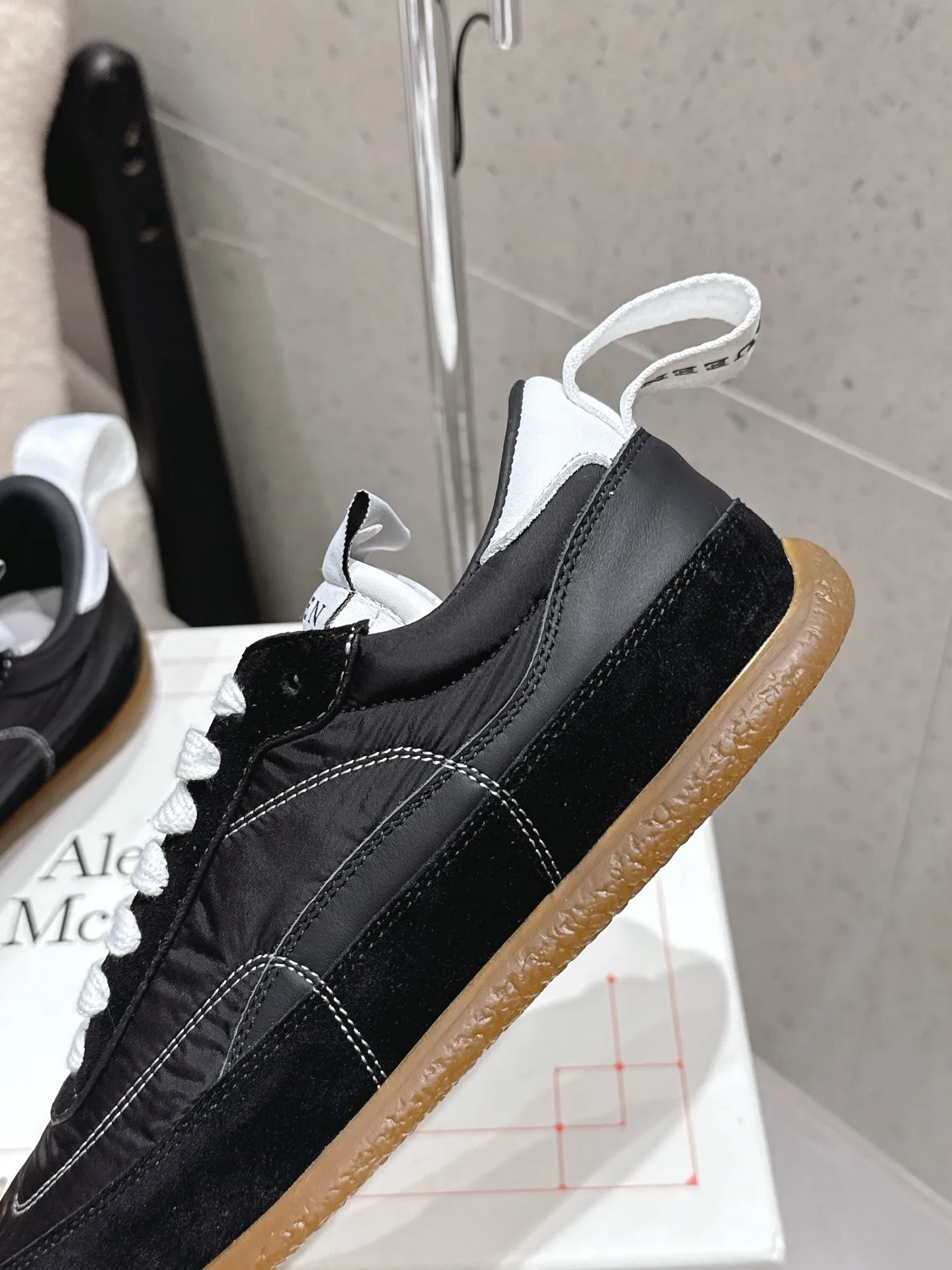 Кроссовки Мужские Alexander Mcqueen 914356