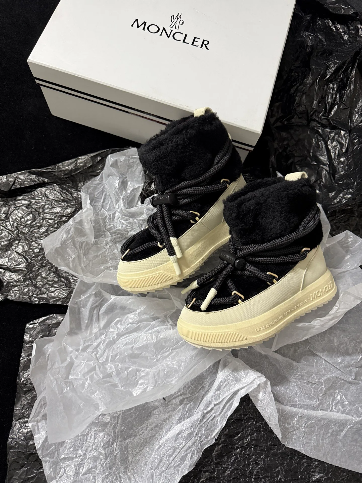 Угги Женские Moncler 394325