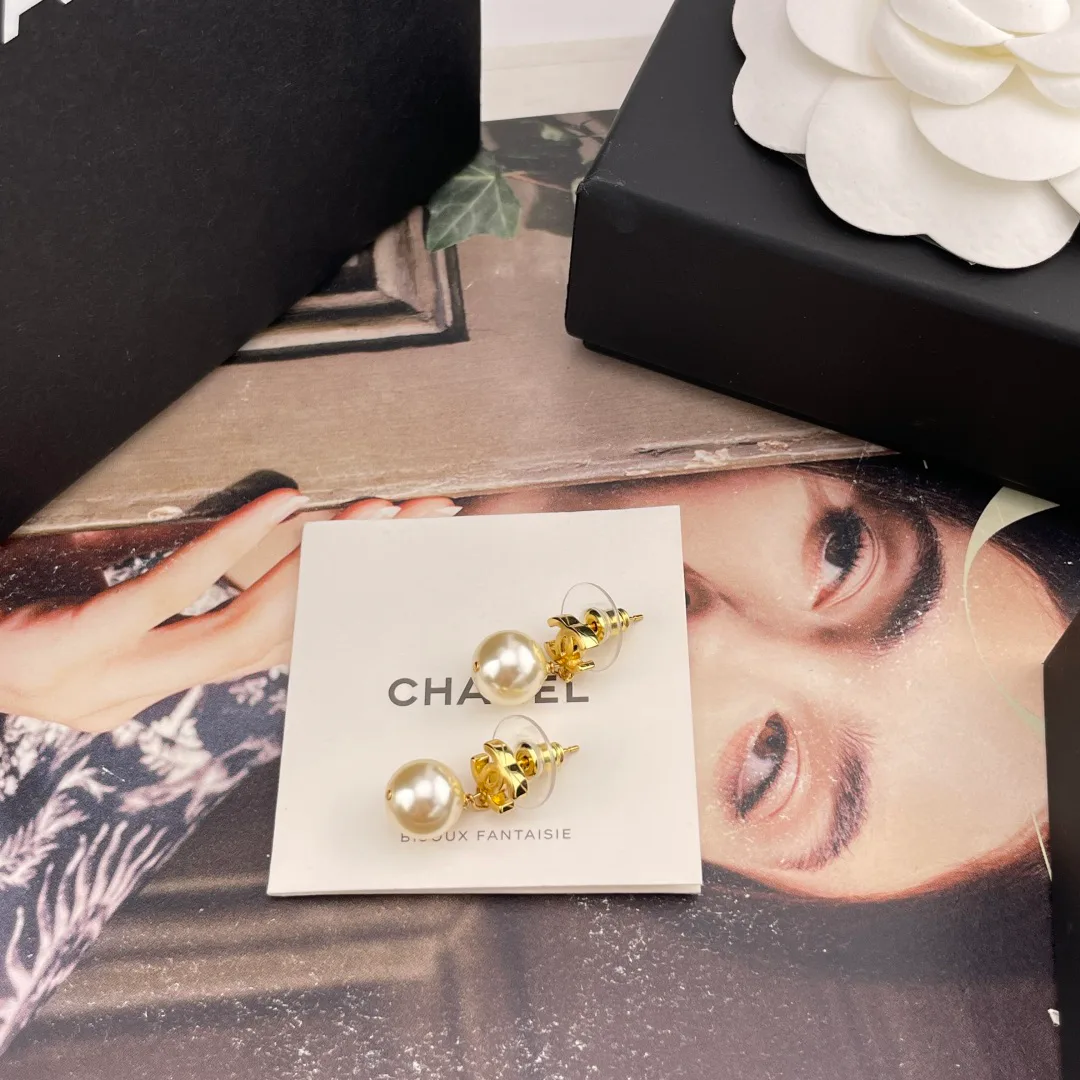 Бижутерия Chanel 18059065