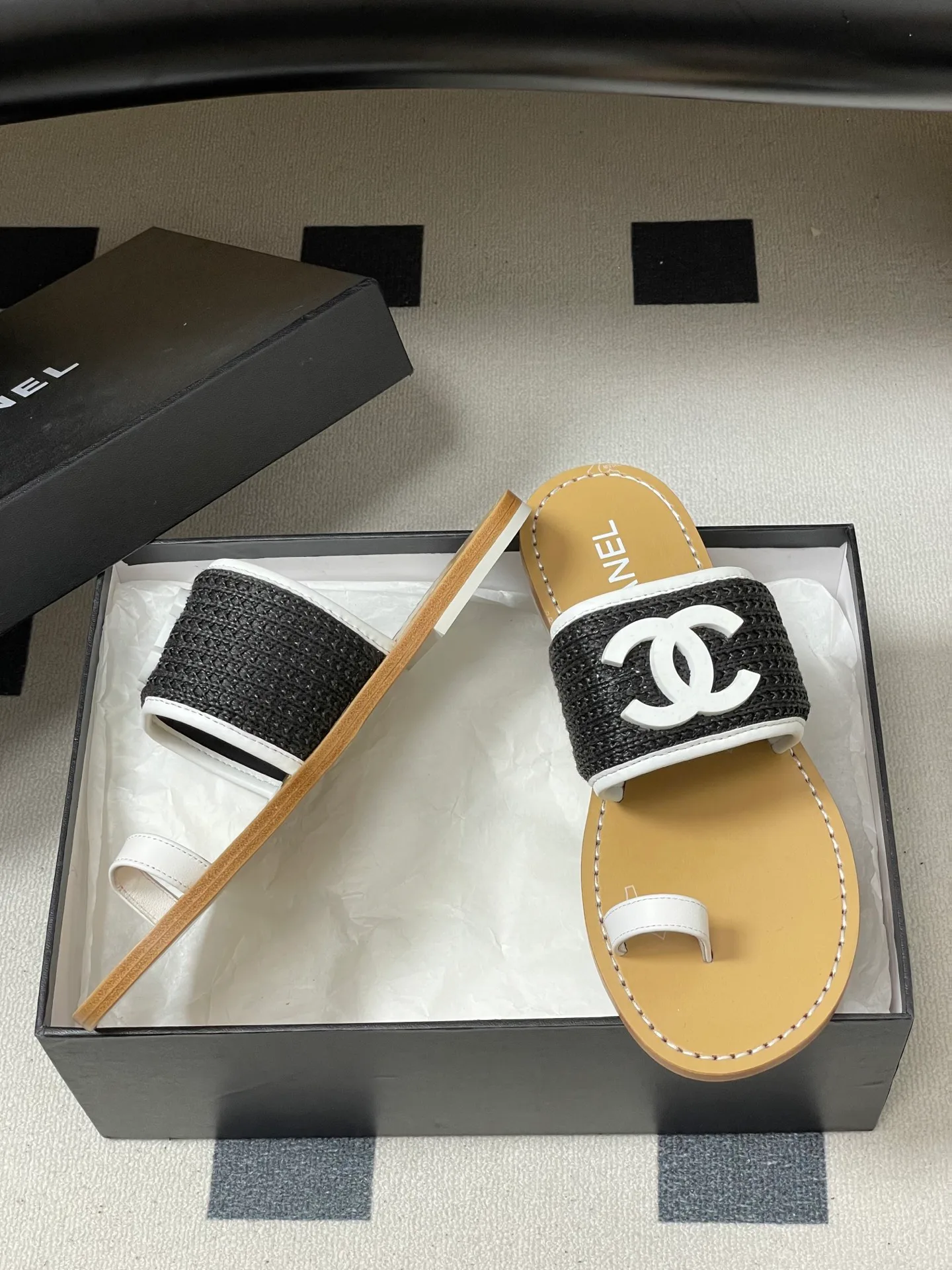 Шлепанцы Женские Chanel 11682262