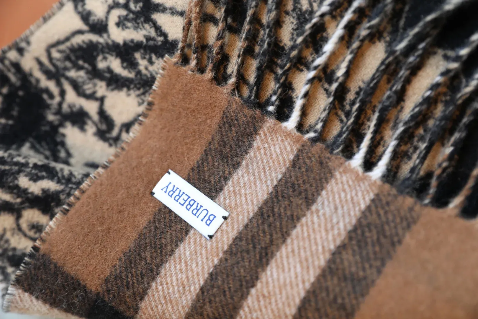 Шарфы Burberry 5049045