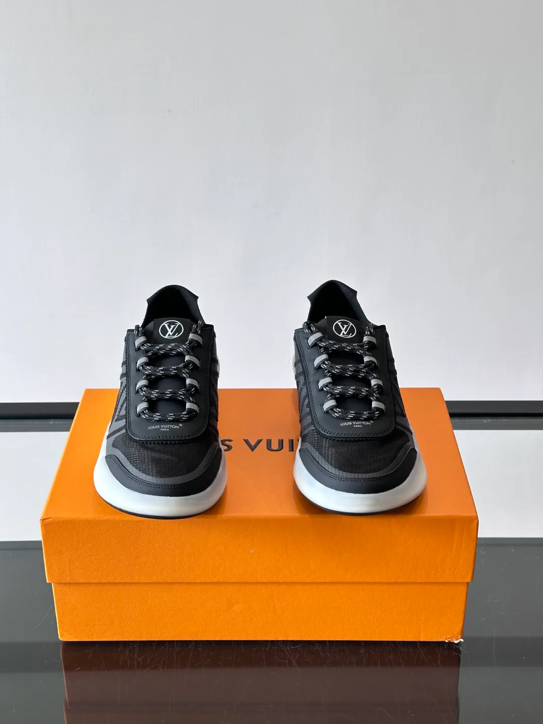Кроссовки Мужские Louis Vuitton 17069297