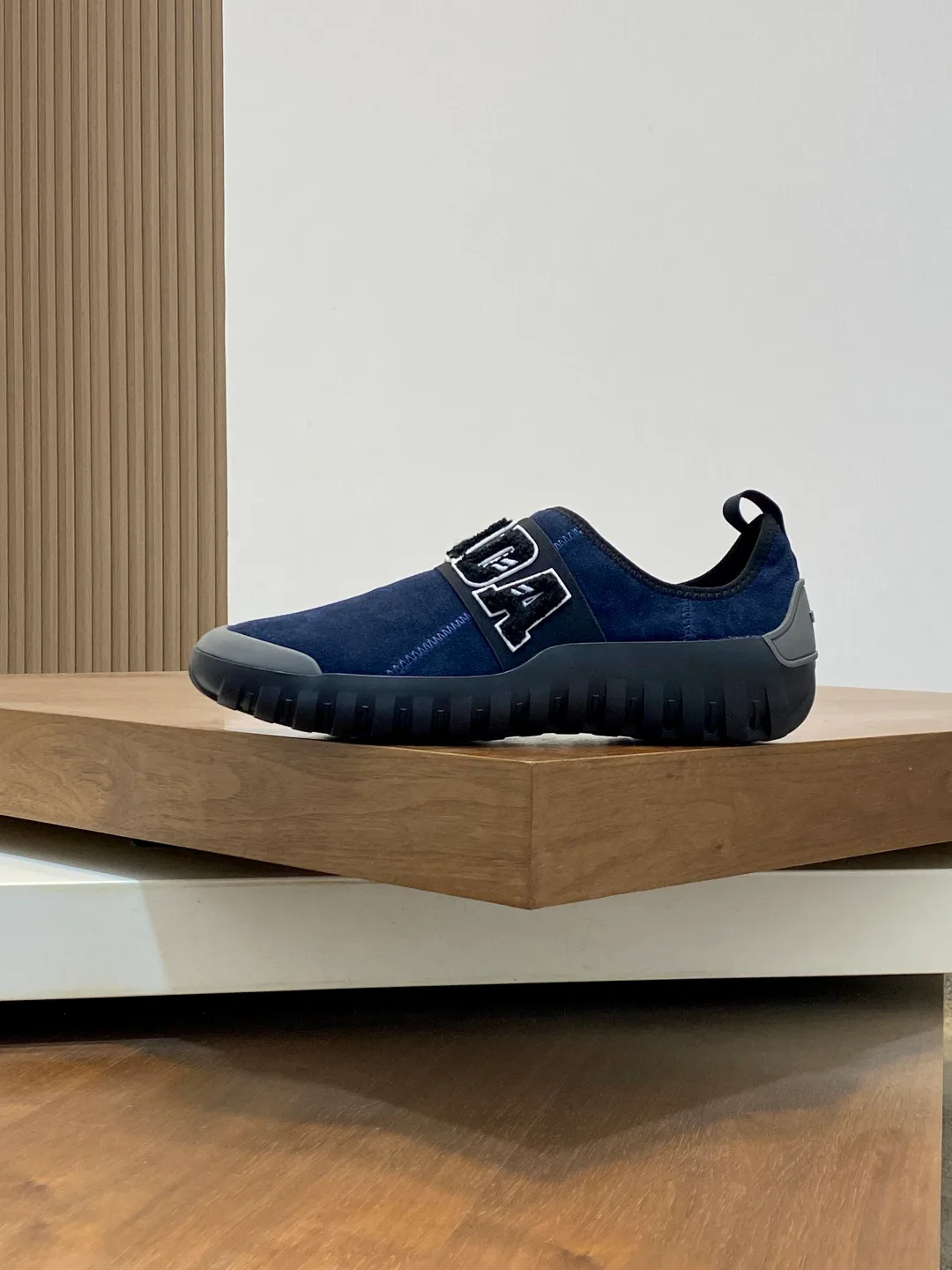 Кроссовки Мужские Prada 3002239