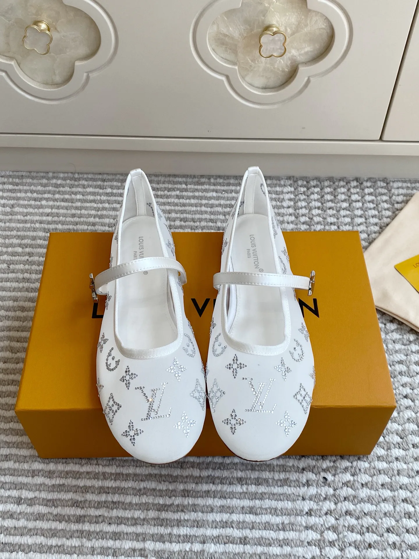 Балетки Женские Louis Vuitton 18135116