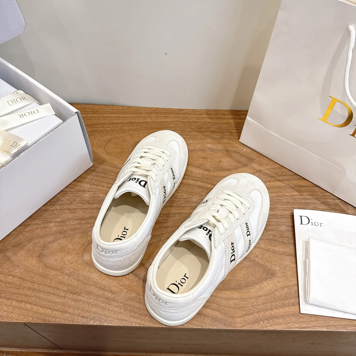 Кроссовки Женские Christian Dior 17467321