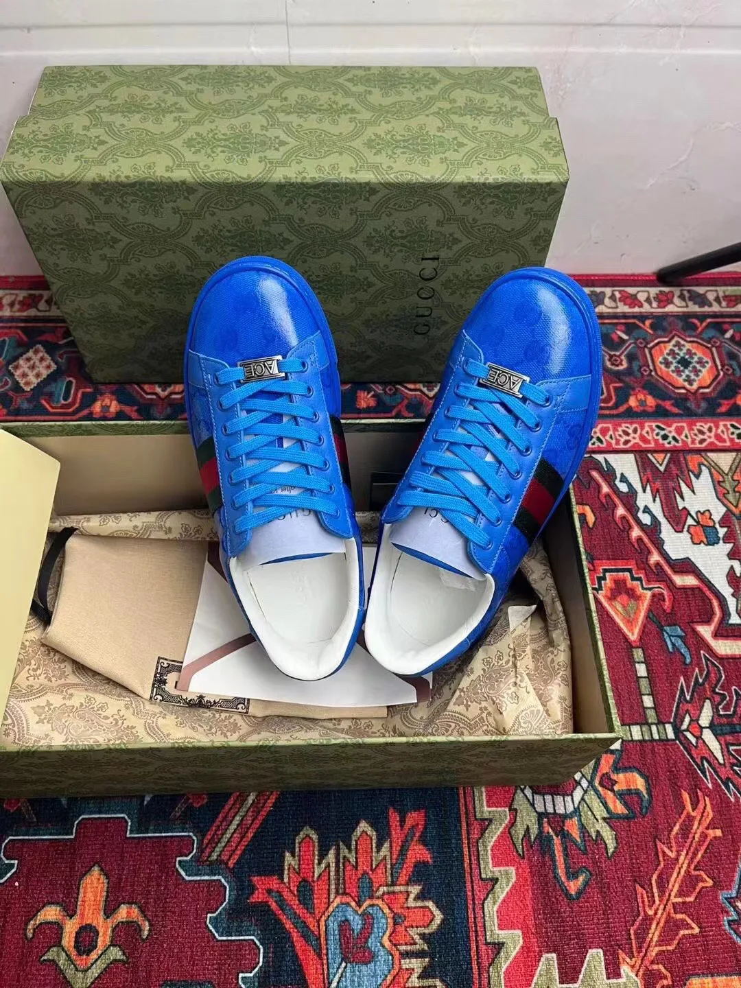 Кроссовки Женские Gucci 19081345