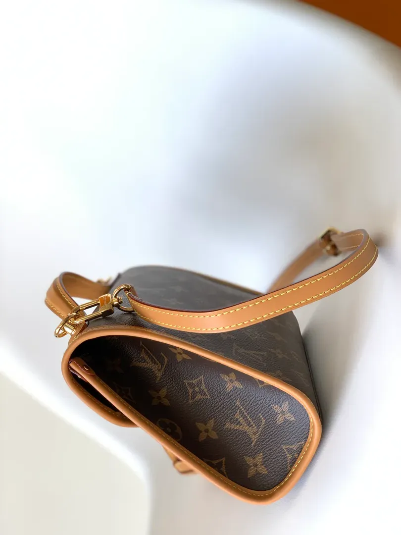 Сумки На Ремне Женские Louis Vuitton 1253939
