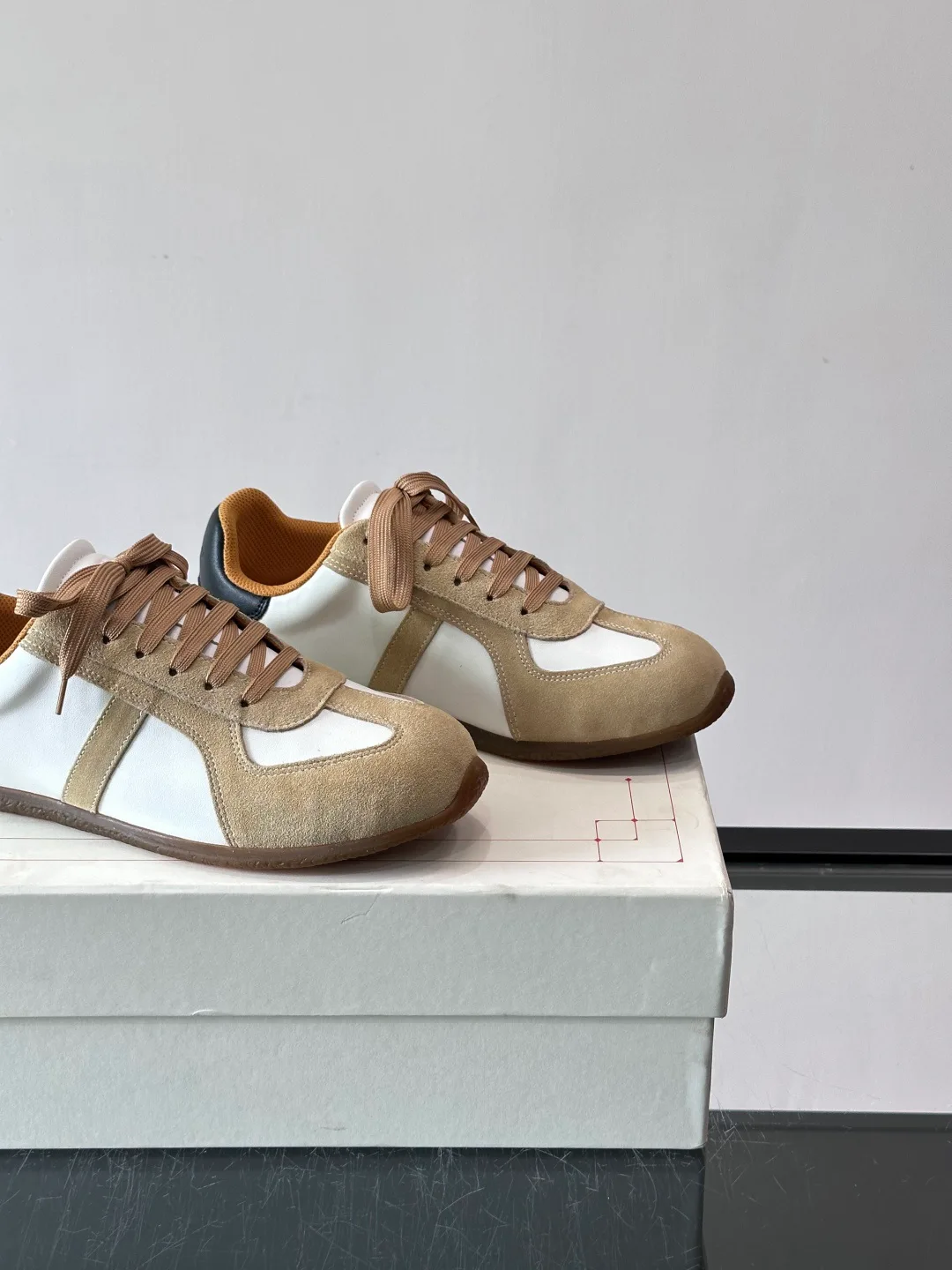 Кроссовки Женские Alexander Mcqueen 11170723