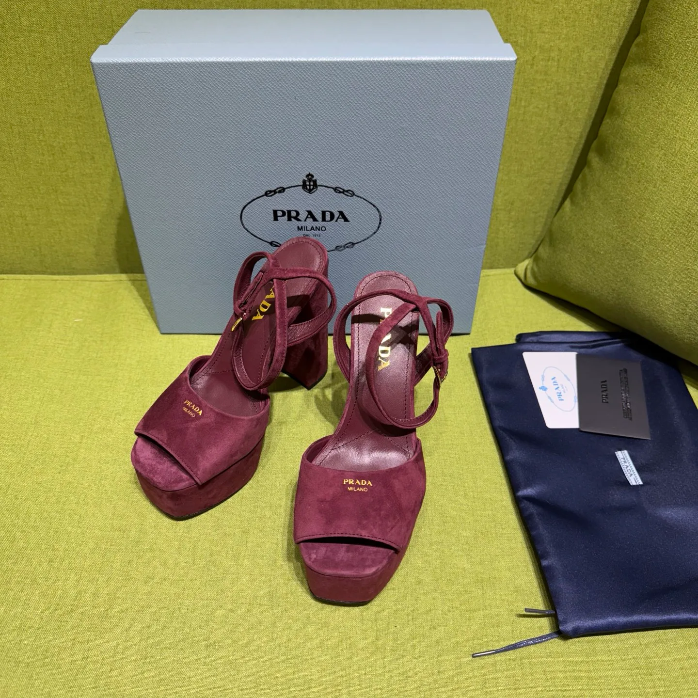 Босоножки Женские Prada 19237310