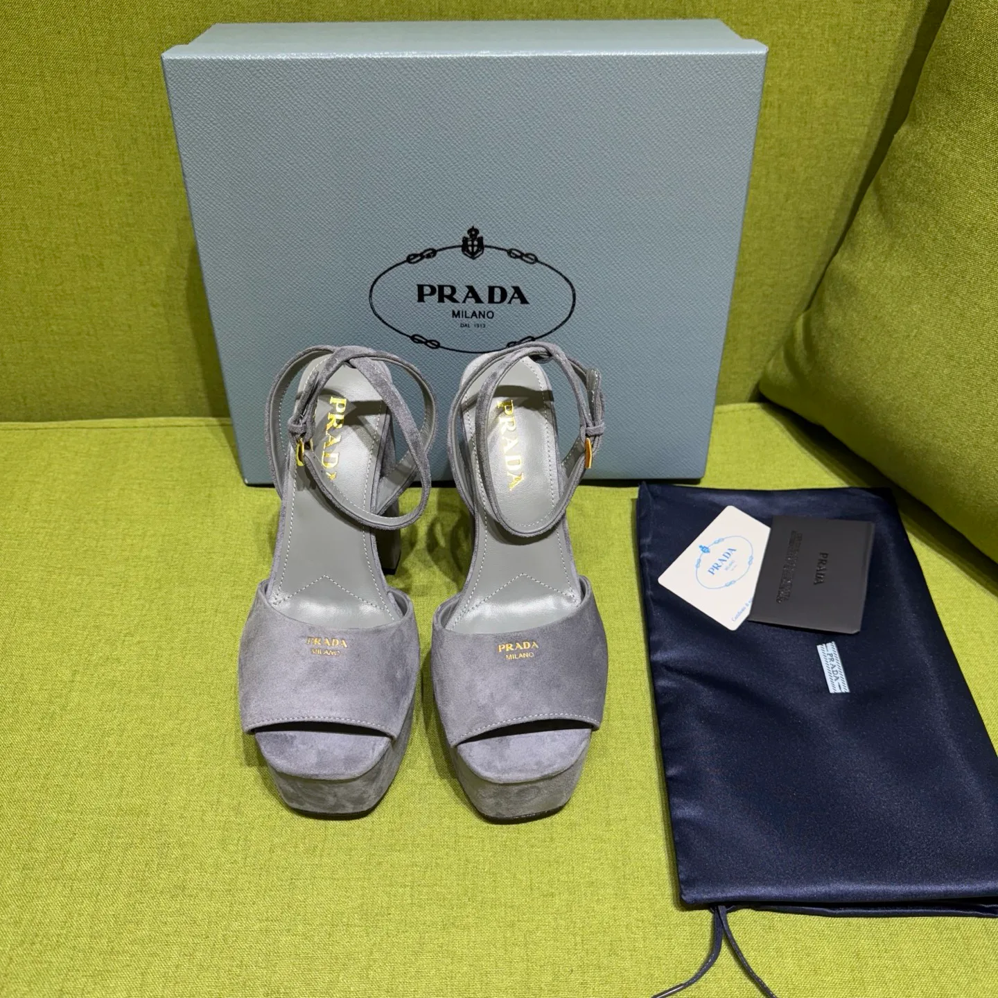 Босоножки Женские Prada 19237314