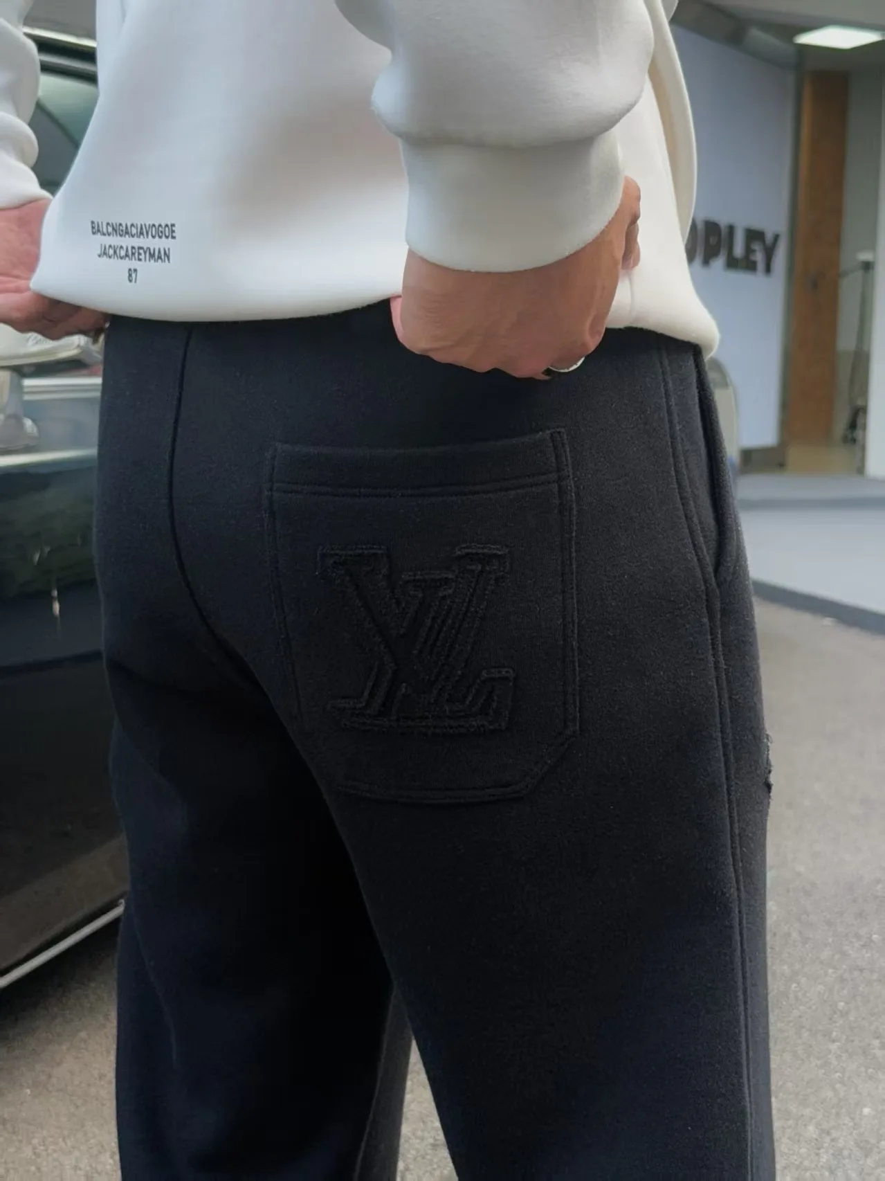 Брюки Женские Louis Vuitton 18178315
