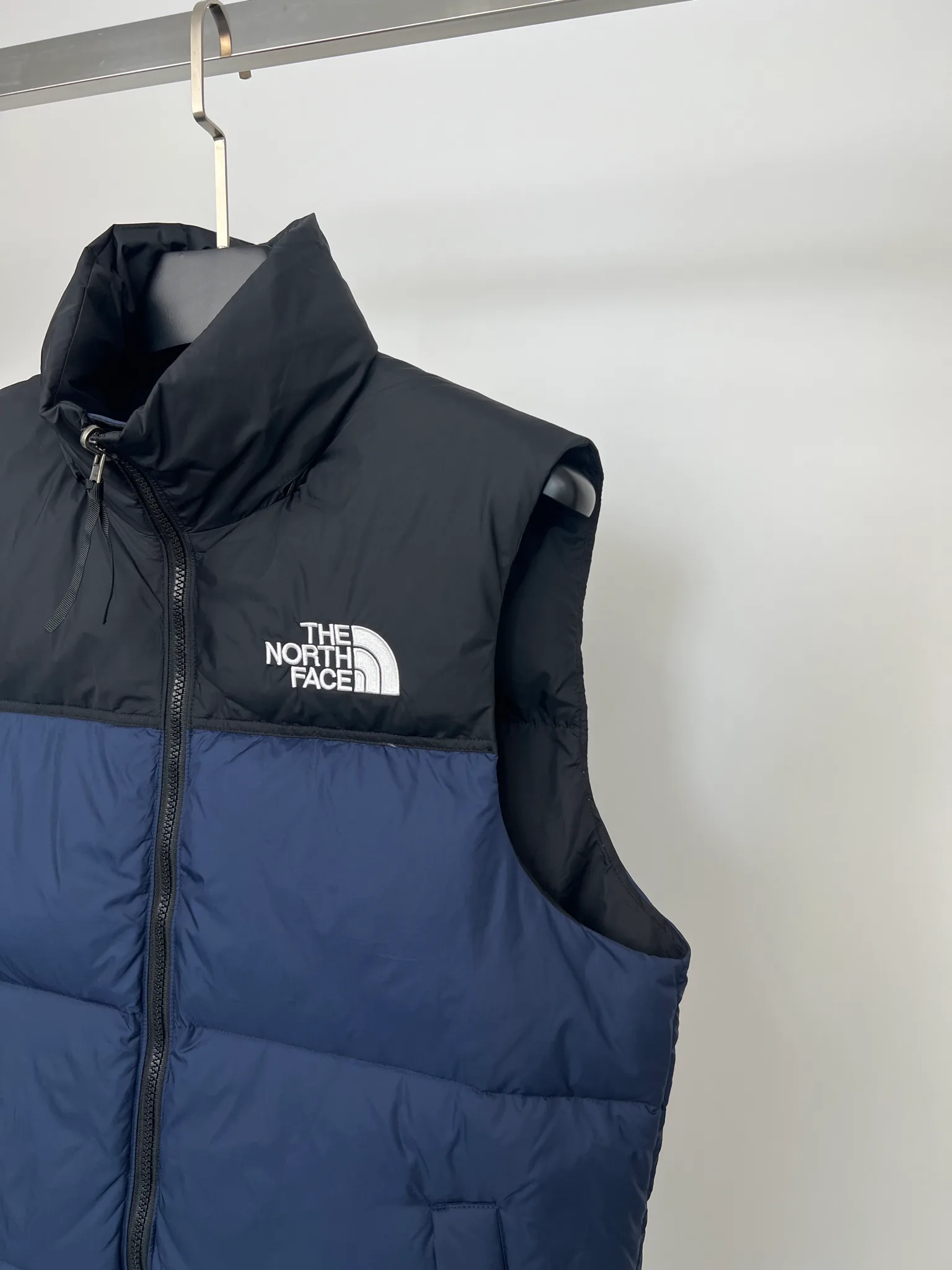 Жилеты Женские The North Face 18416025
