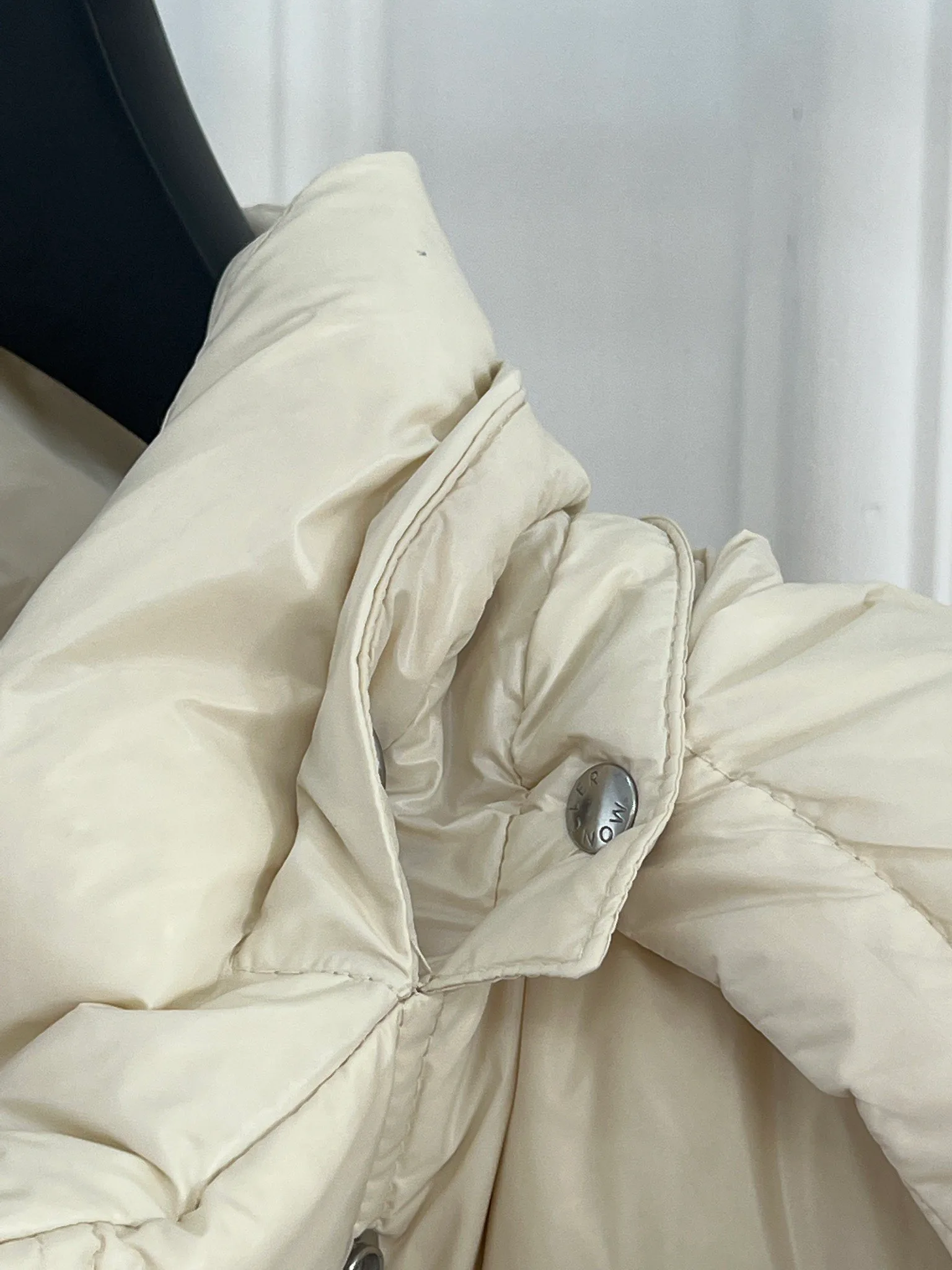 Куртки И Пуховики Женские Moncler 18416180