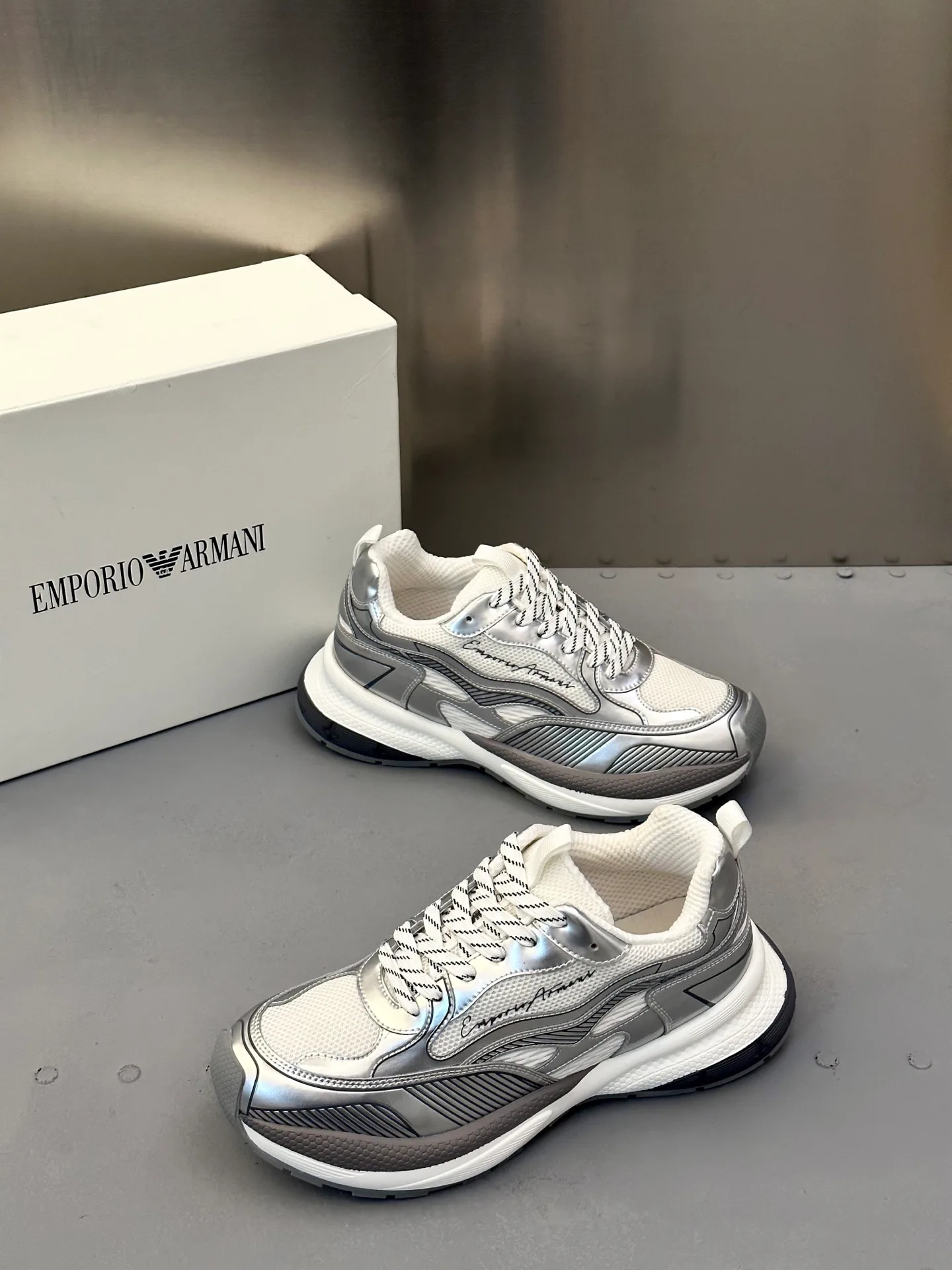 Кроссовки Женские Armani 930658