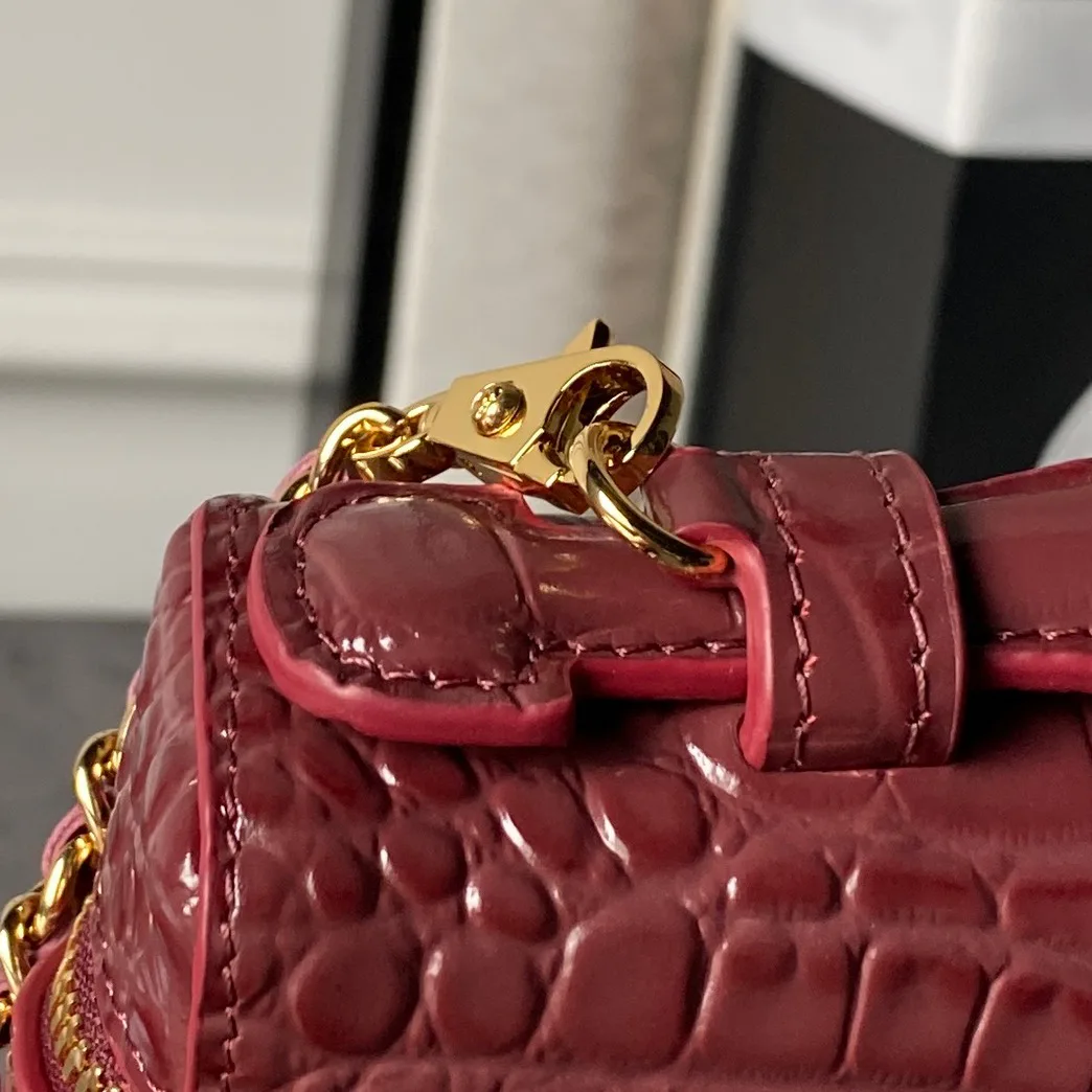 Классические Сумки Женские Chanel 18207906