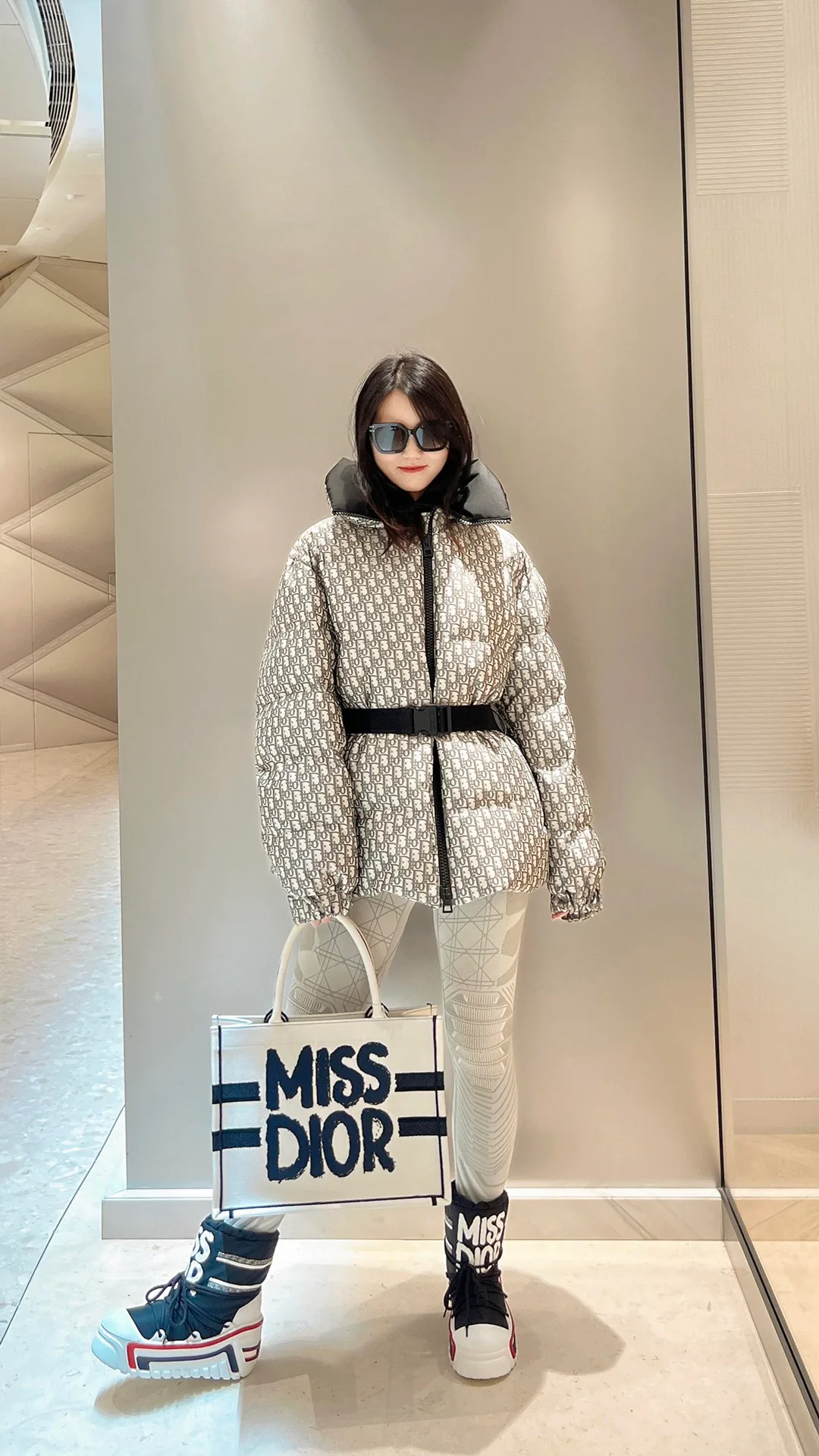 Куртки И Пуховики Женские Christian Dior 1006056