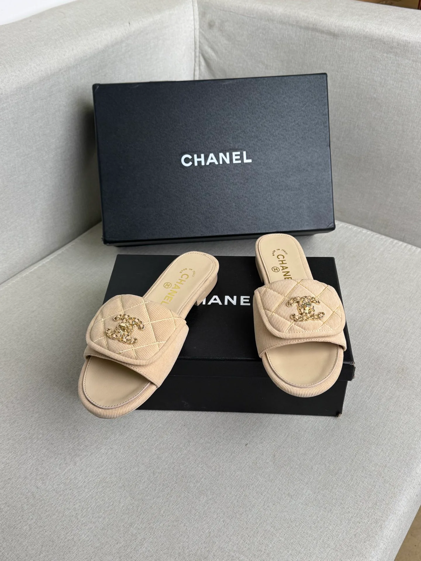 Сандалии Женские Chanel 13181137