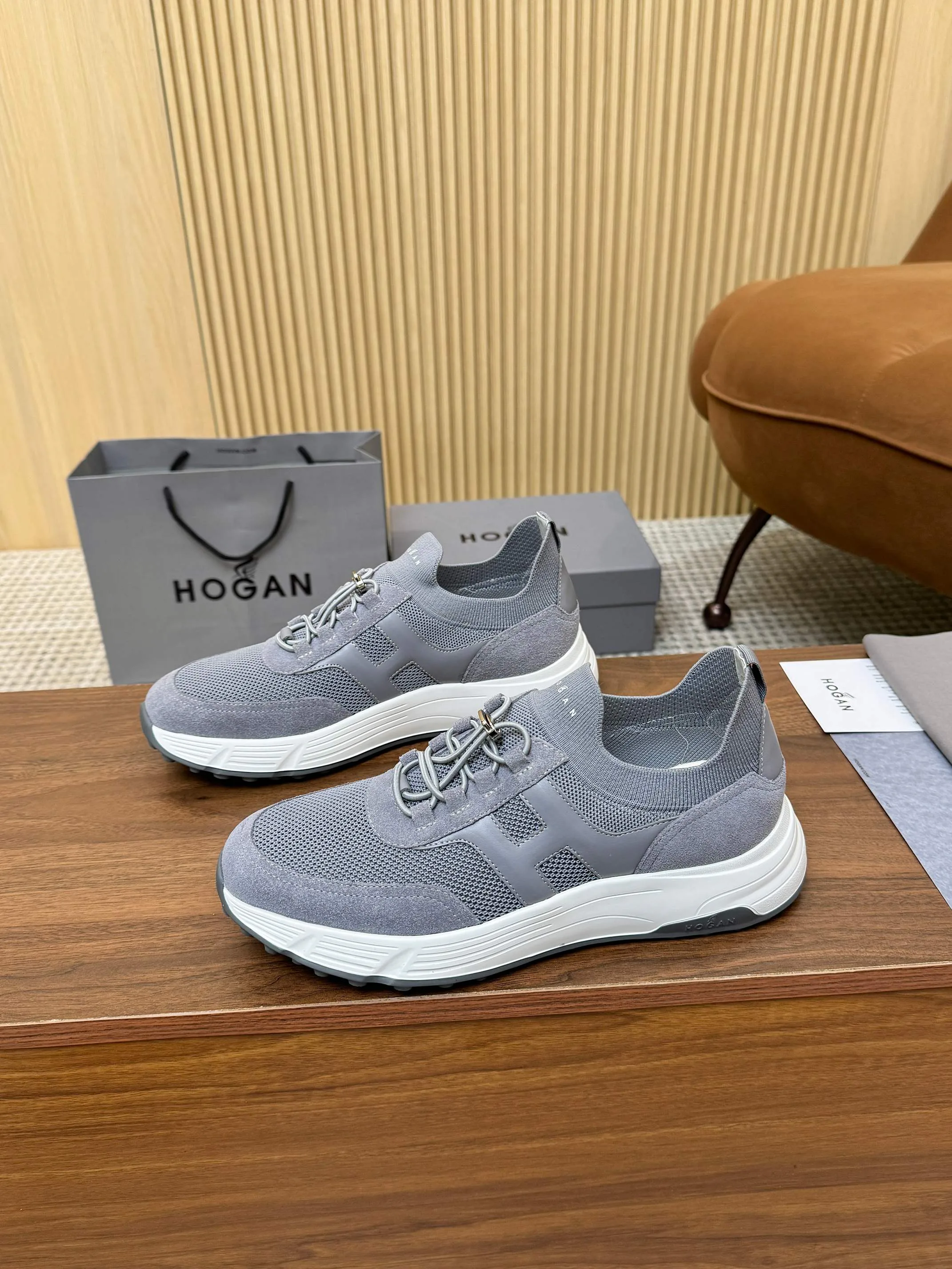 Кроссовки Женские Hogan 18877092