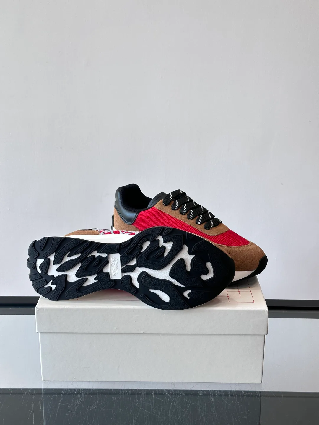 Кроссовки Женские Alexander Mcqueen 544041