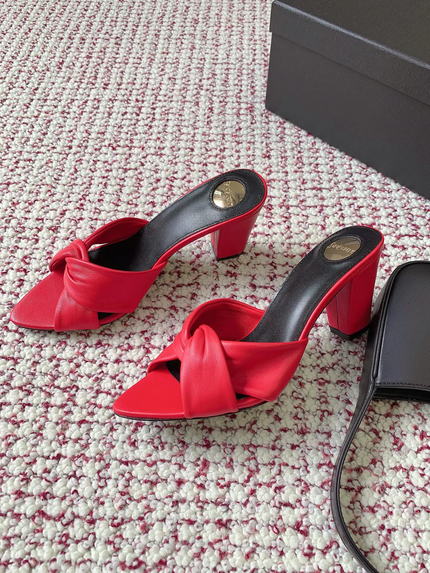 Босоножки Женские Saint Laurent 11923855