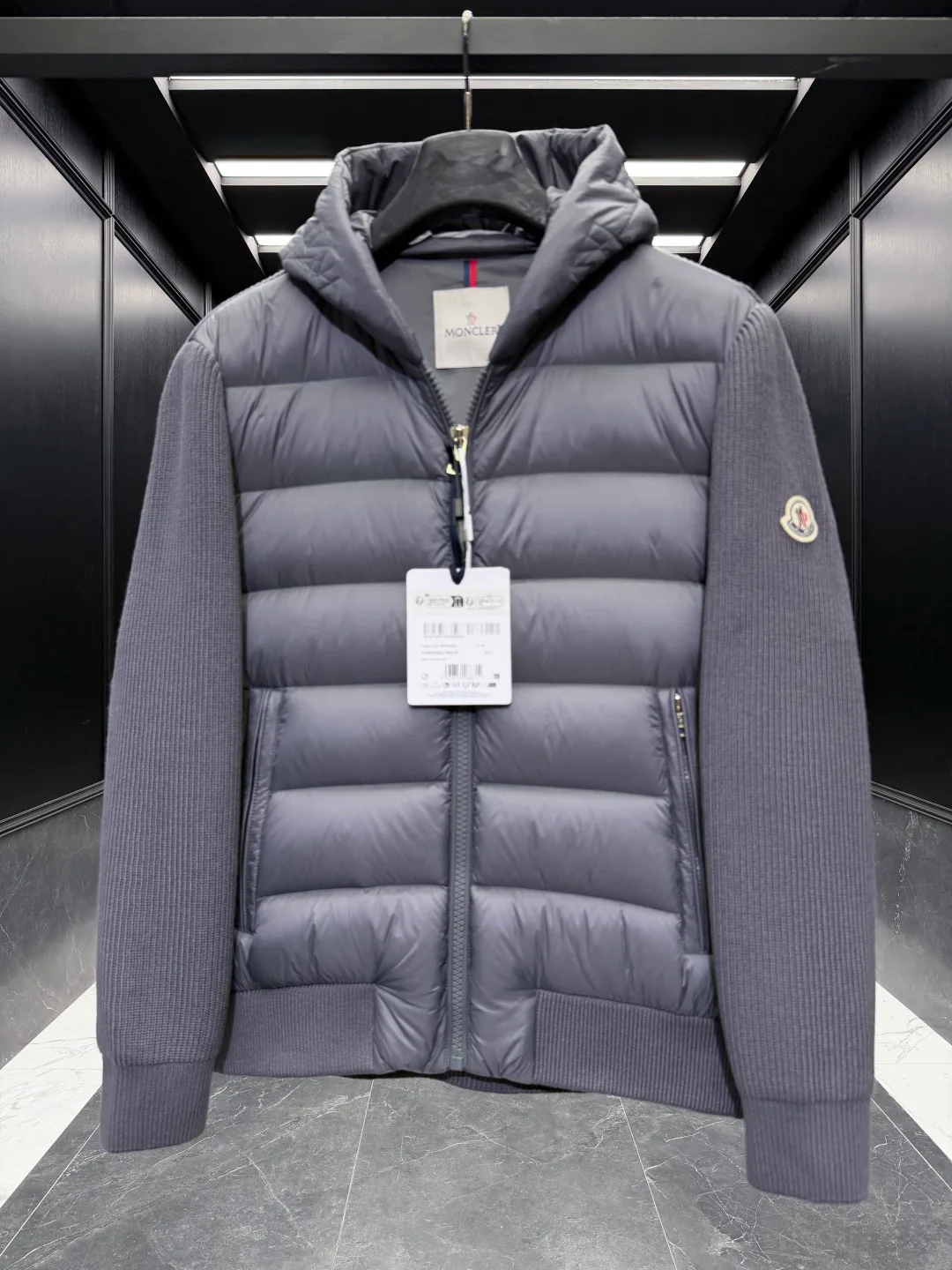 Куртки И Пуховики Мужские Moncler 18184549