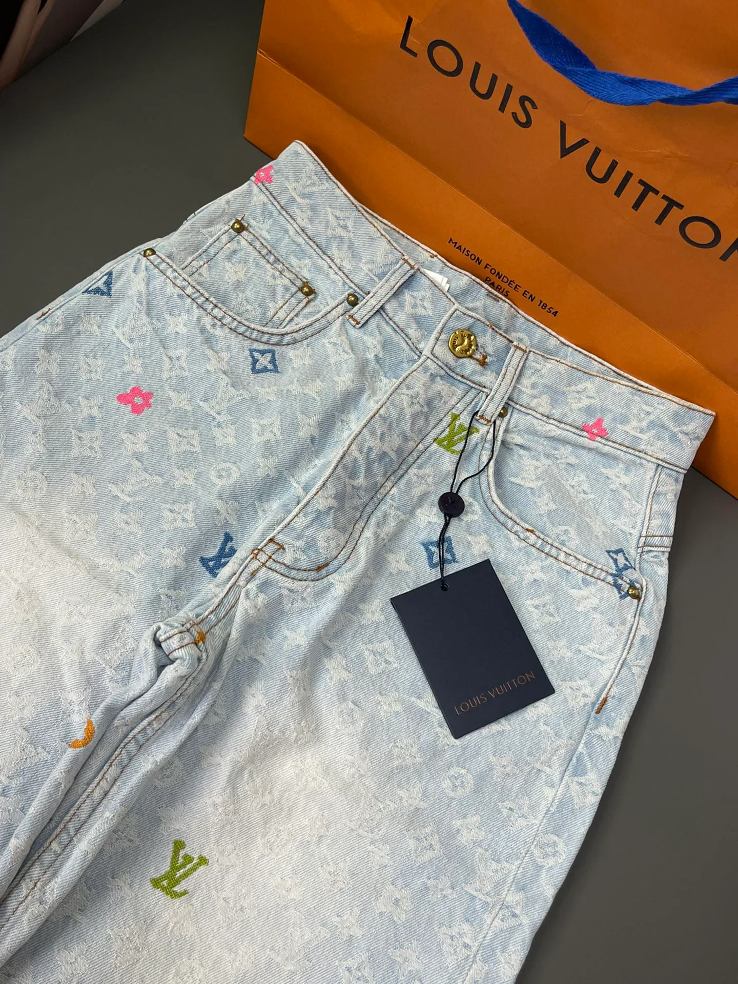 Джинсы Женские Louis Vuitton 17954534