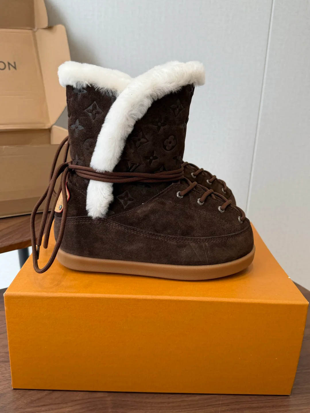 Угги Женские Louis Vuitton 18687418