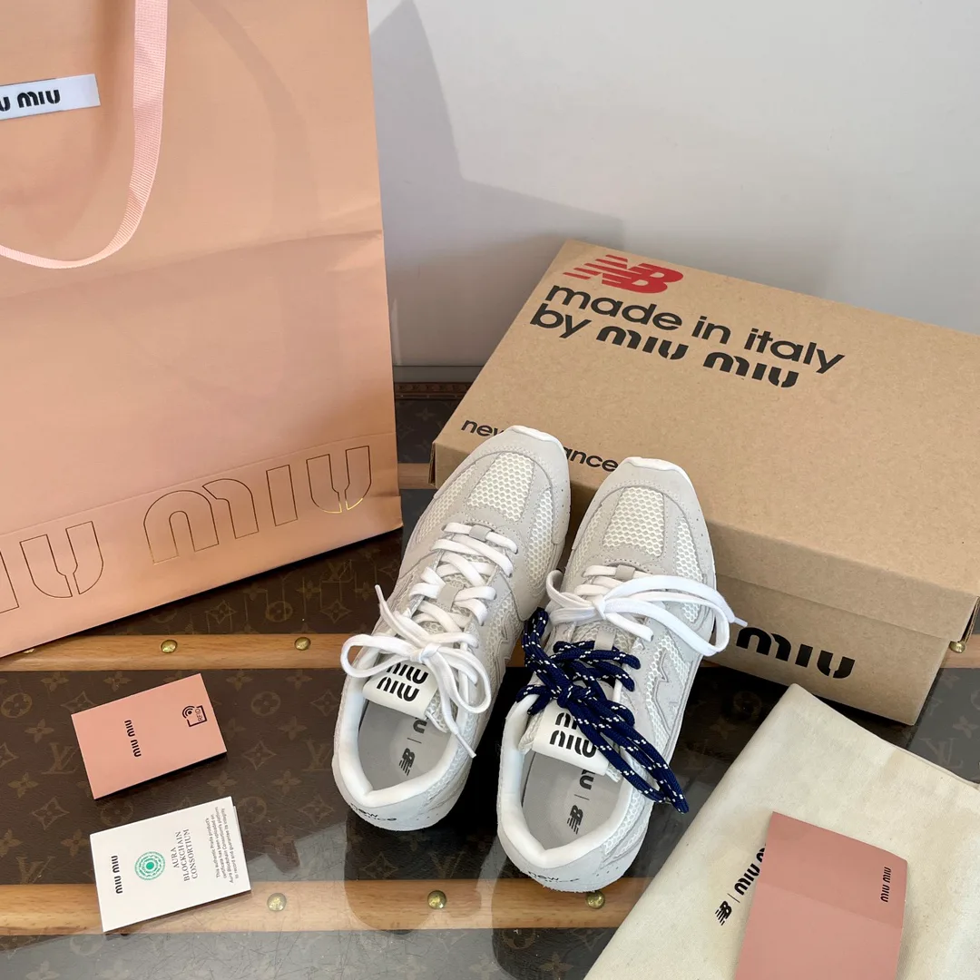 Кроссовки Женские Miu Miu 17963974