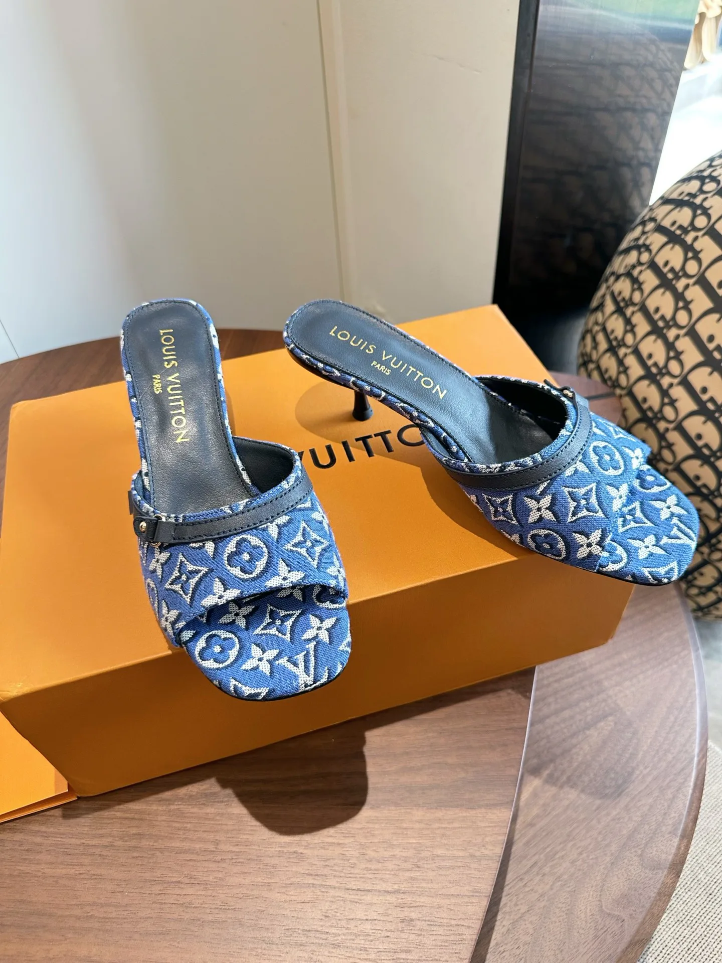 Мюли И Сабо Женские Louis Vuitton 17580803