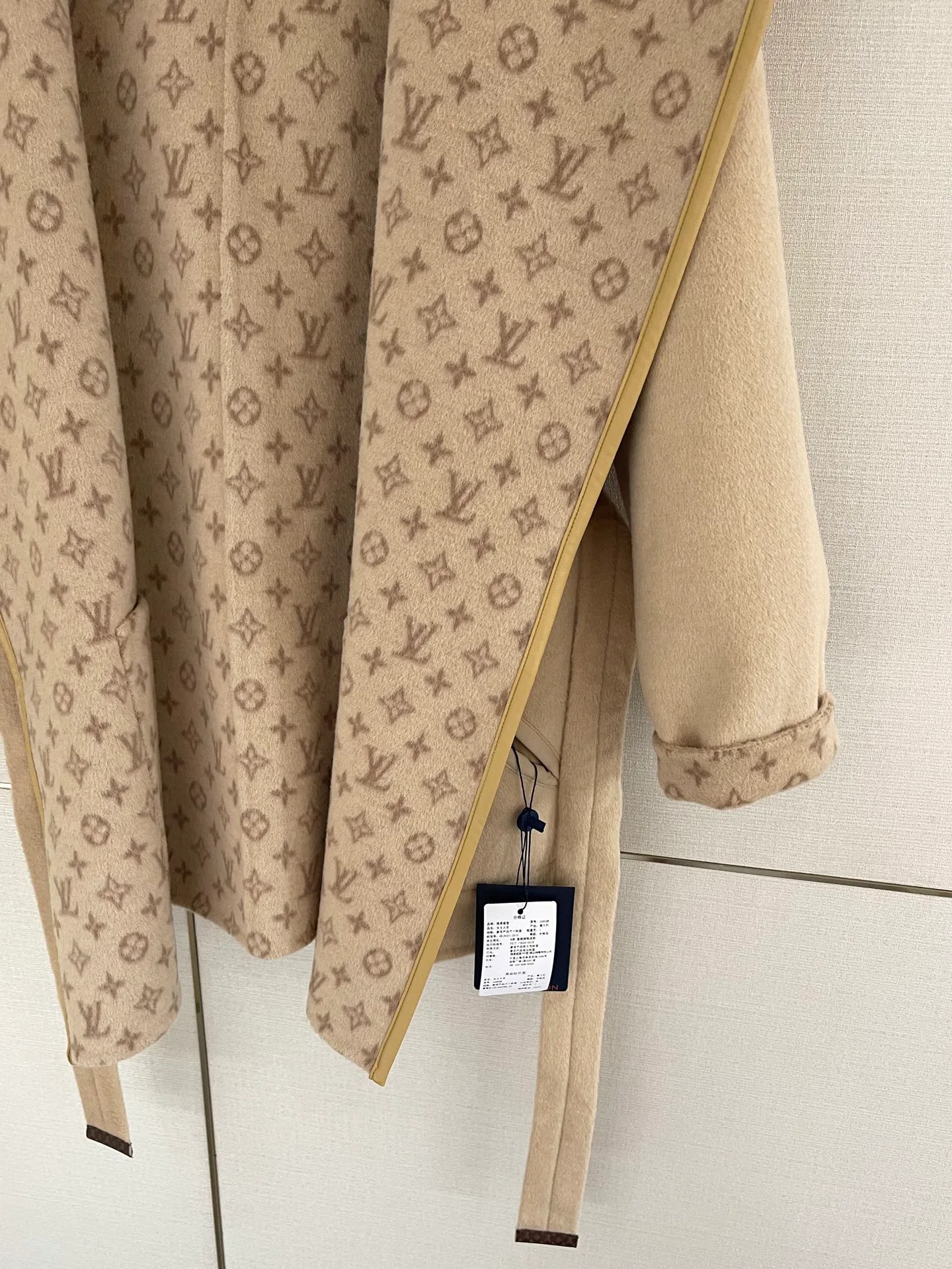 Пальто Женские Louis Vuitton 226376