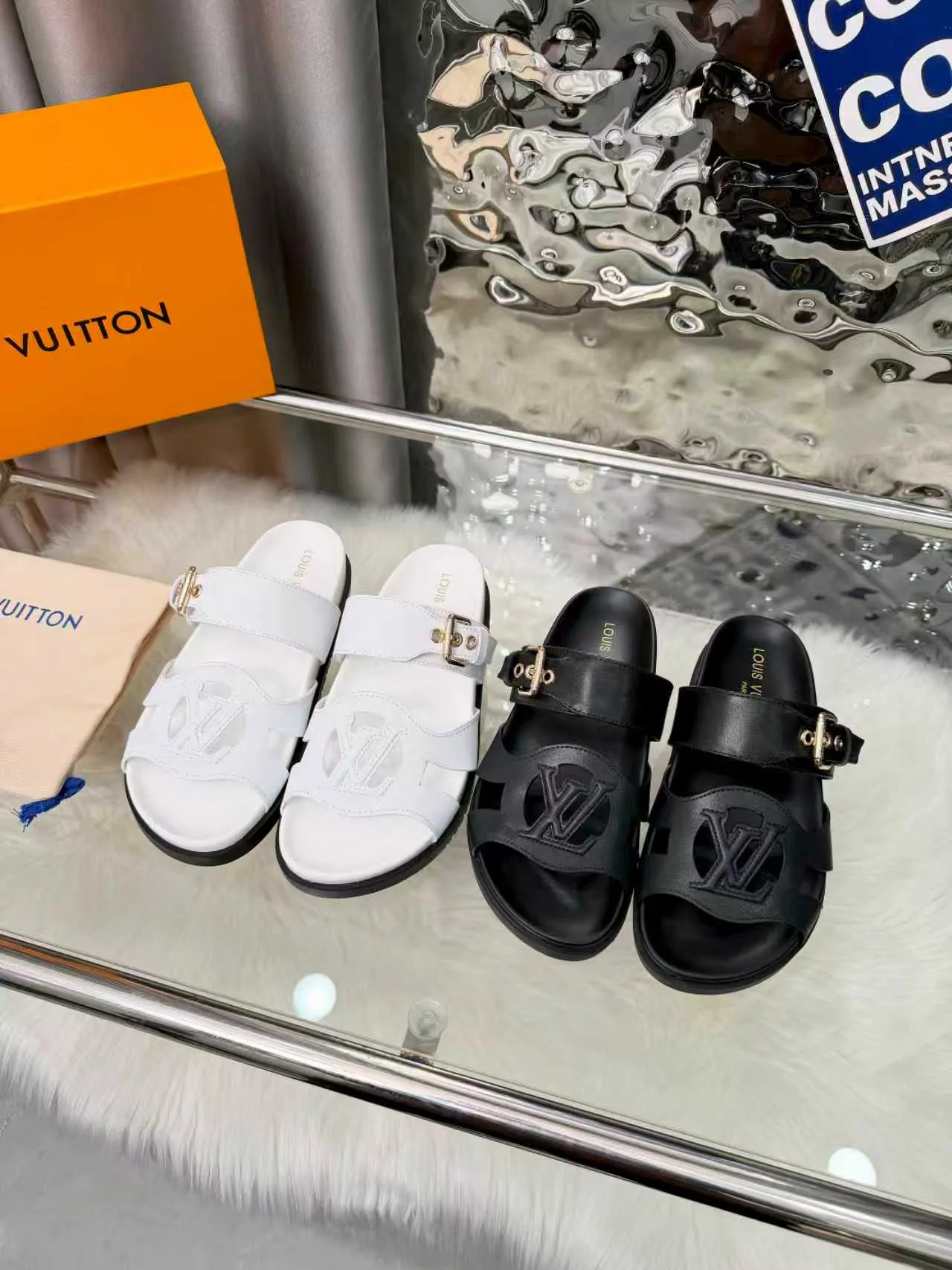Шлепанцы Женские Louis Vuitton 11529444