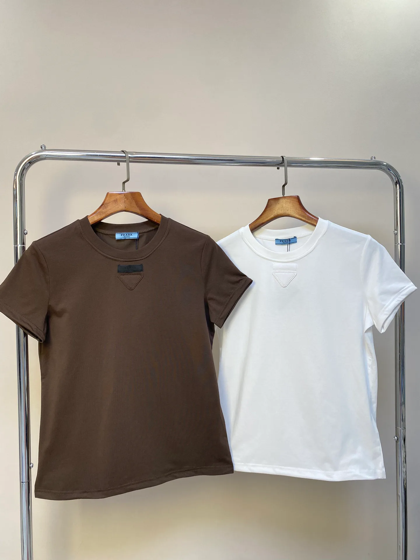 Футболки Женские Prada 11516846