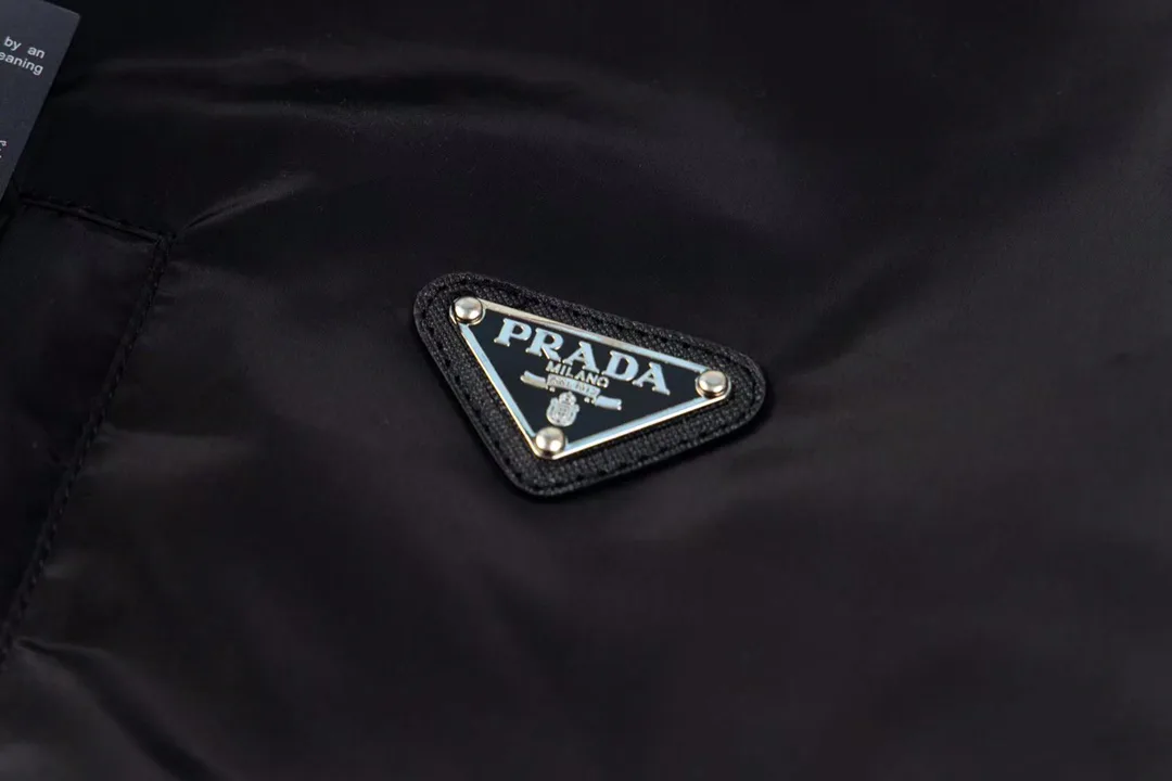 Куртки И Пуховики Женские Prada 18188597