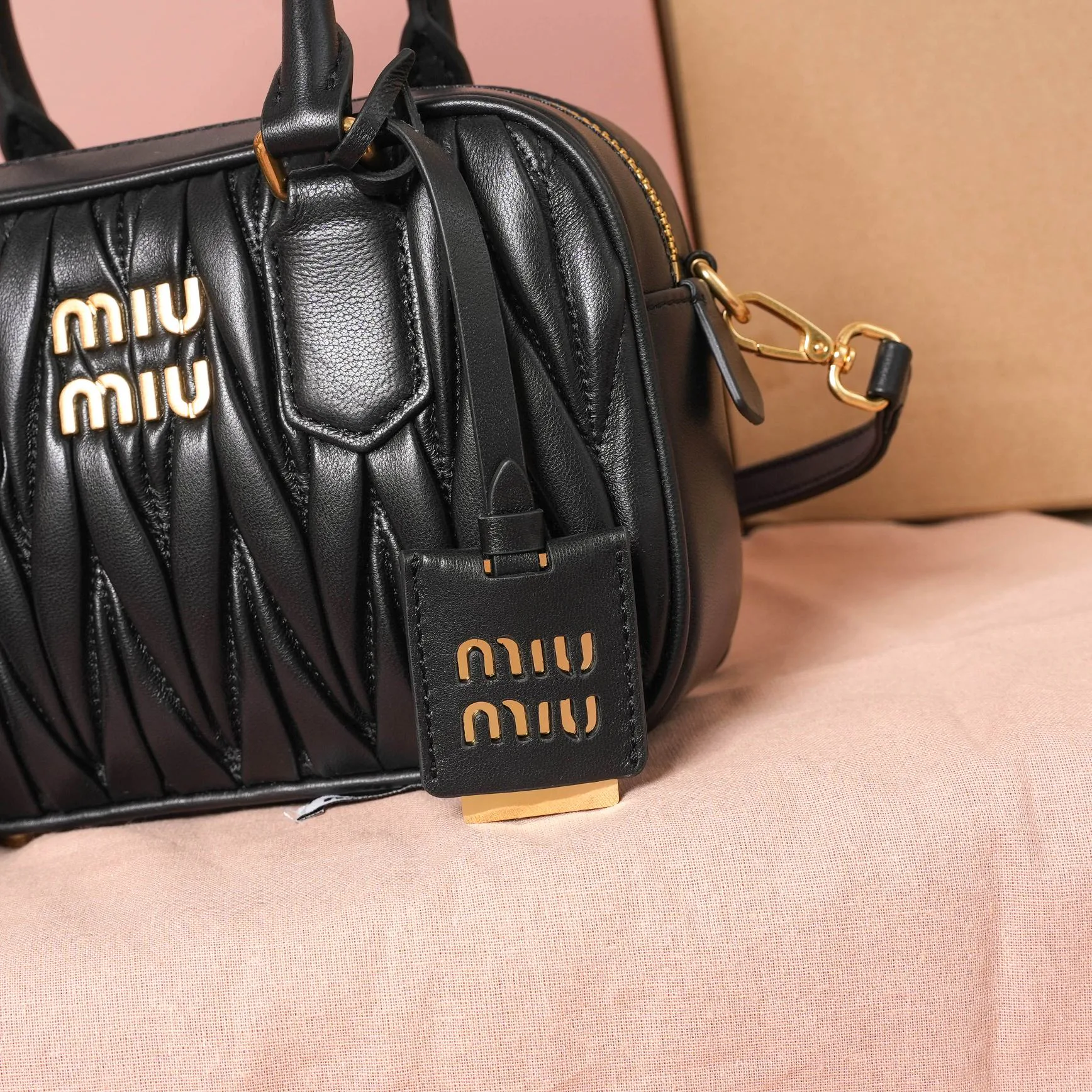 Классические Сумки Женские Miu Miu 11402749